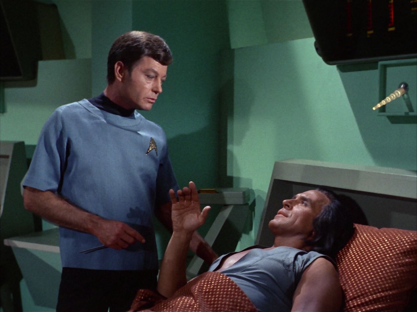 ariane179254_StarTrek_1x22_SpaceSeed_1108.jpg