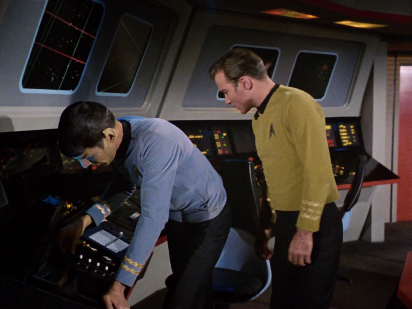 ariane179254_StarTrek_1x22_SpaceSeed_1304.jpg