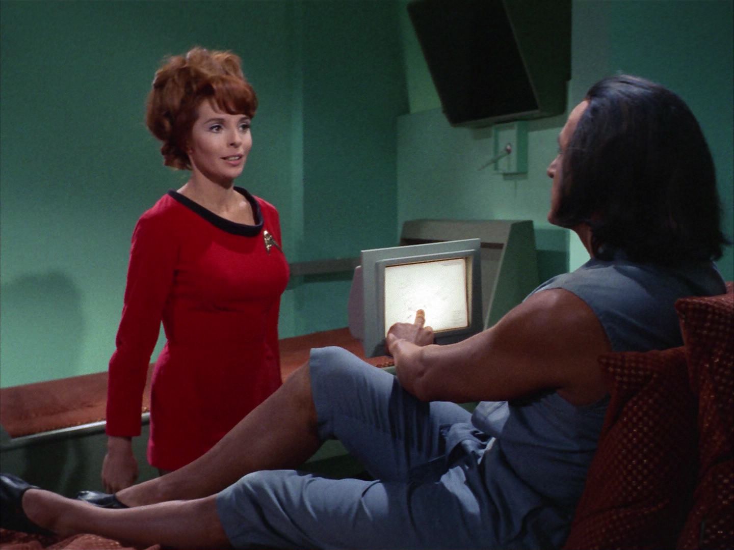 ariane179254_StarTrek_1x22_SpaceSeed_1395.jpg