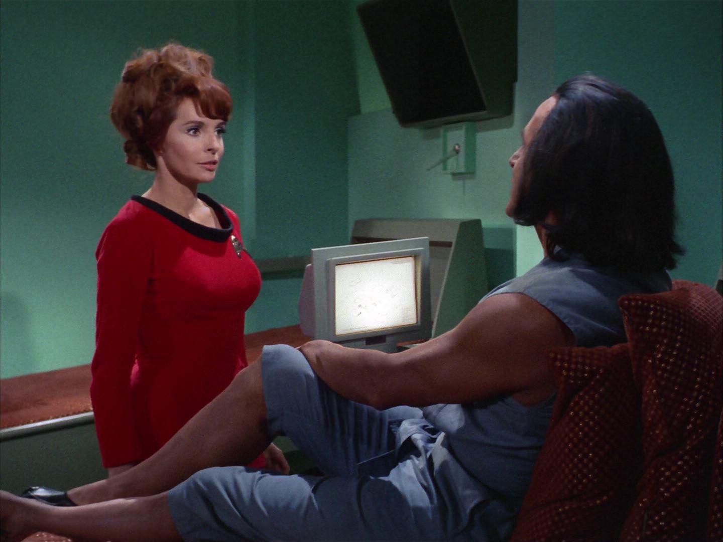 ariane179254_StarTrek_1x22_SpaceSeed_1402.jpg
