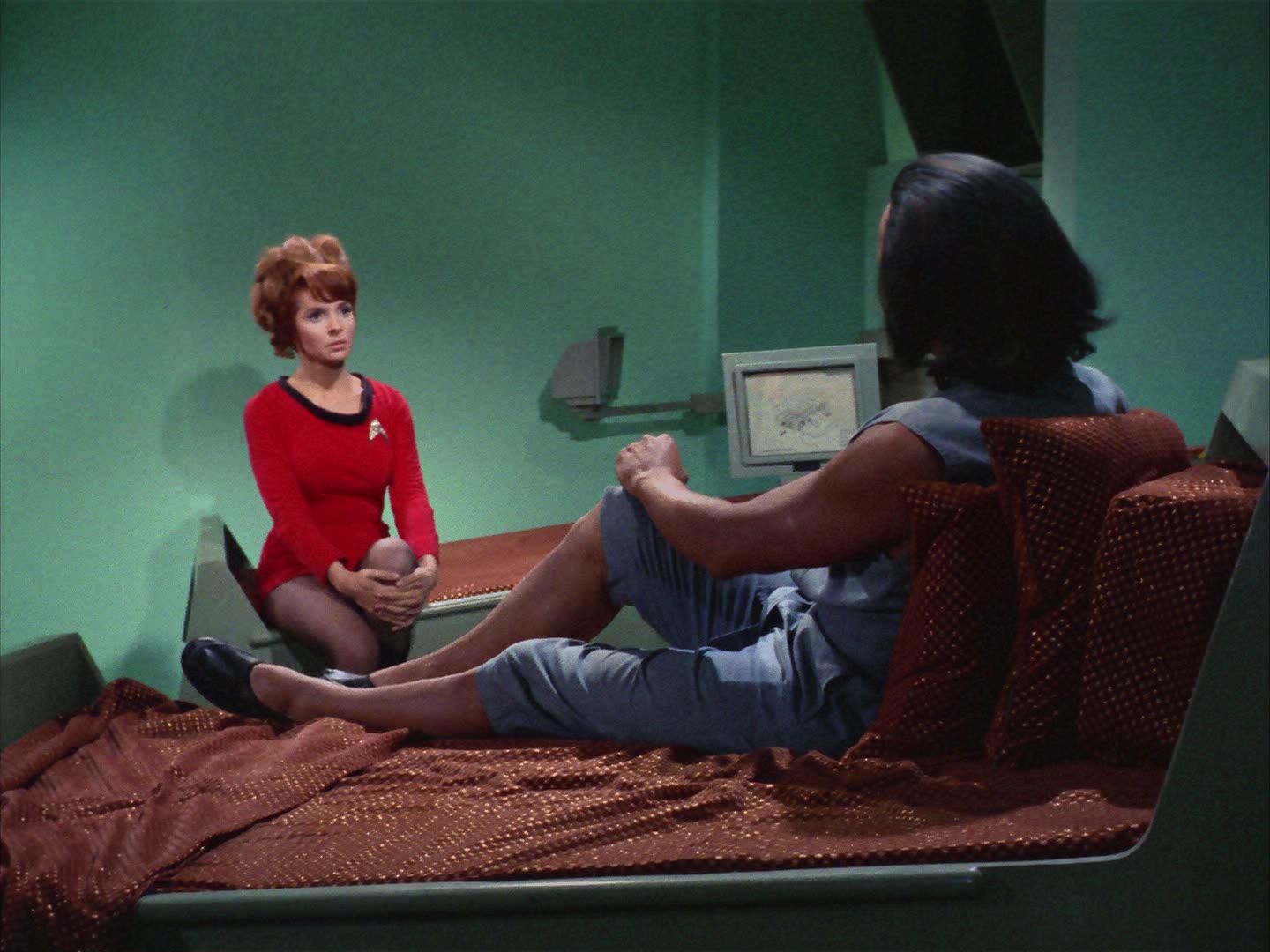 ariane179254_StarTrek_1x22_SpaceSeed_1444.jpg