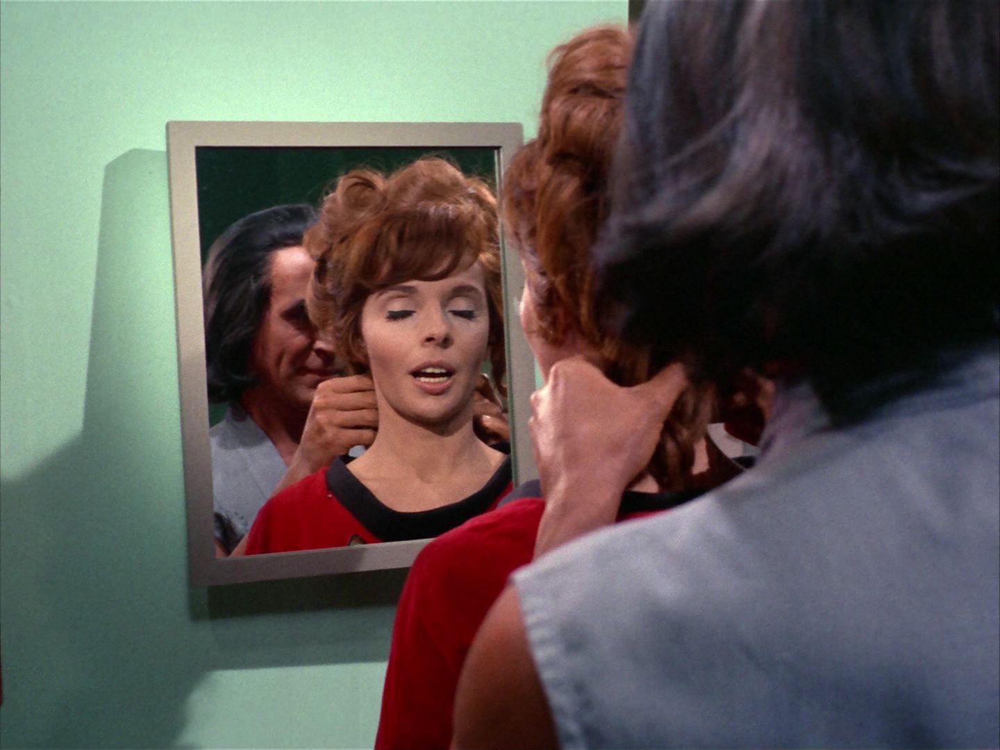 ariane179254_StarTrek_1x22_SpaceSeed_1480.jpg