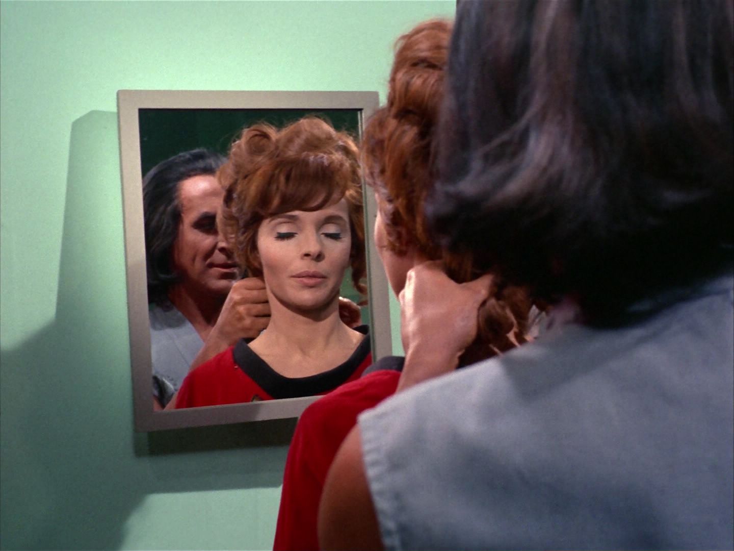 ariane179254_StarTrek_1x22_SpaceSeed_1488.jpg
