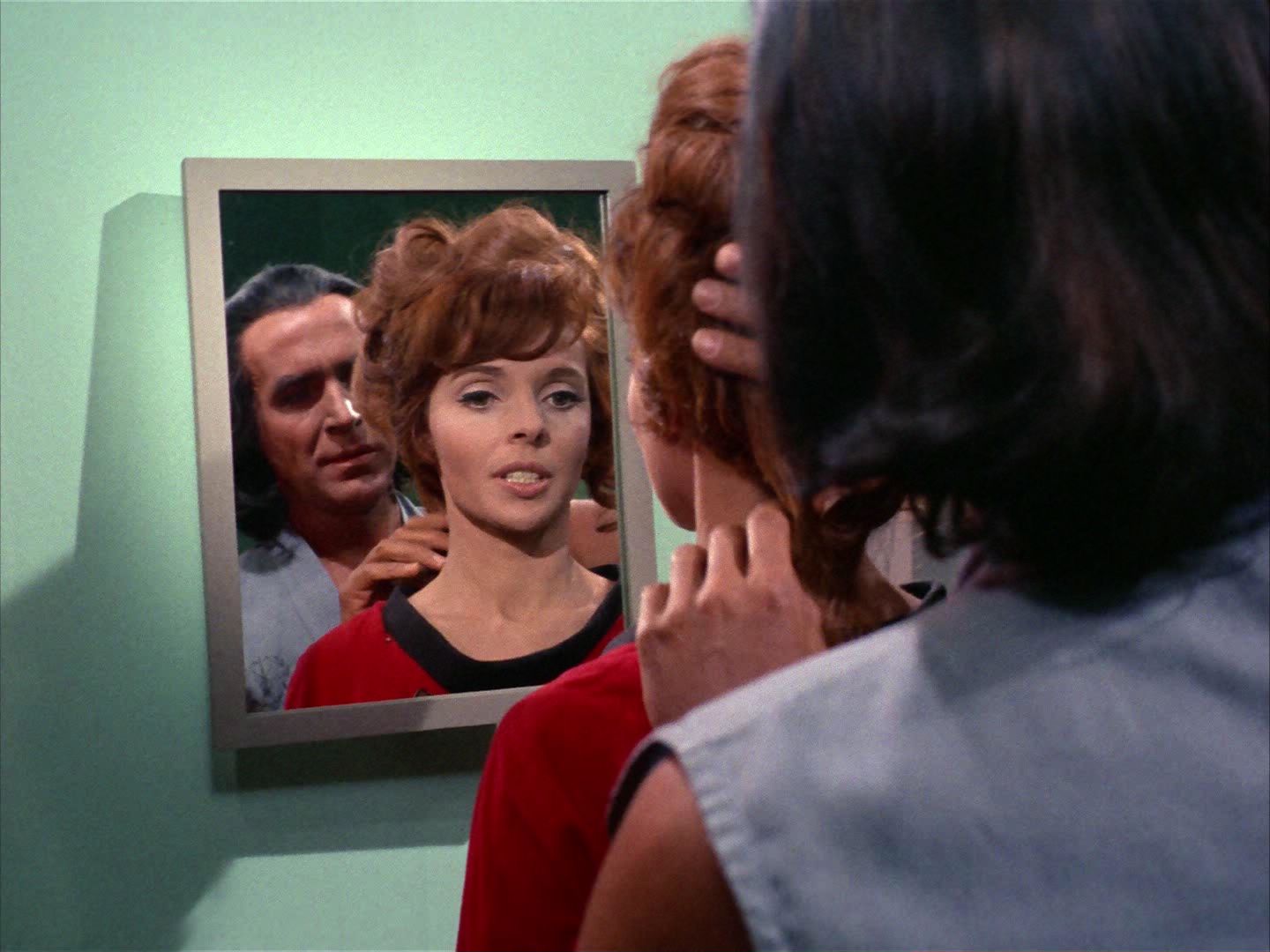 ariane179254_StarTrek_1x22_SpaceSeed_1494.jpg