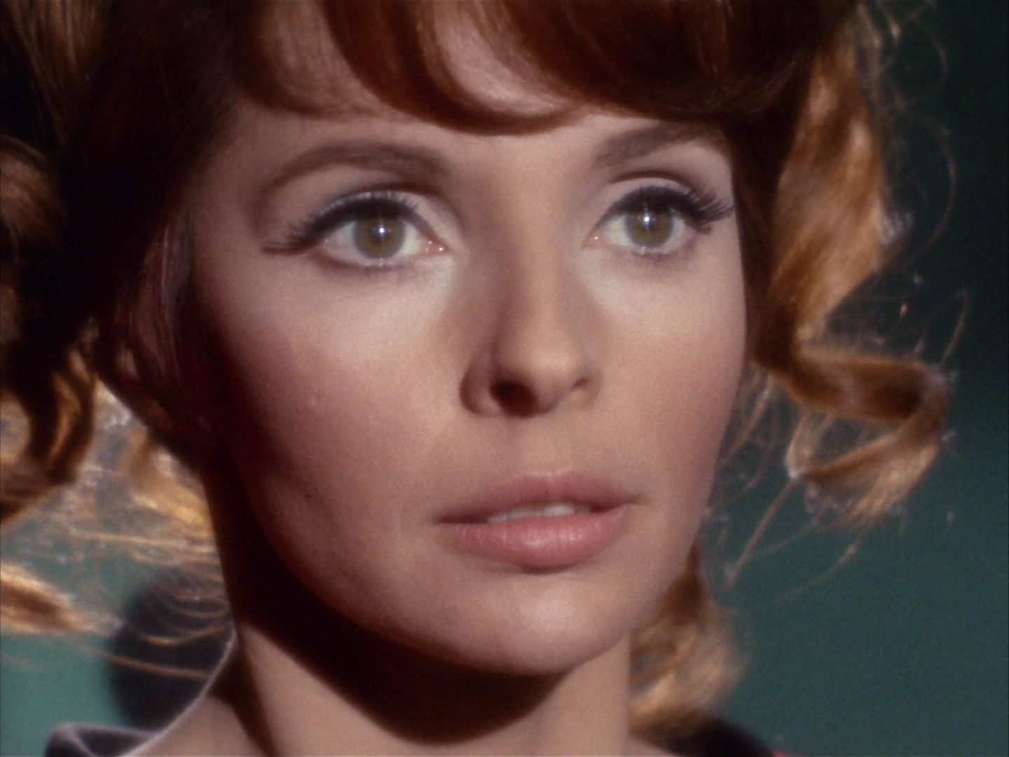 ariane179254_StarTrek_1x22_SpaceSeed_1520.jpg