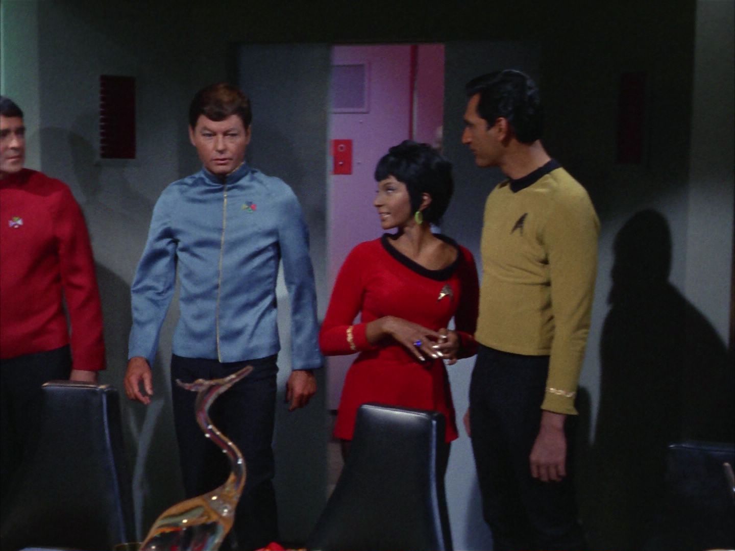 ariane179254_StarTrek_1x22_SpaceSeed_1536.jpg