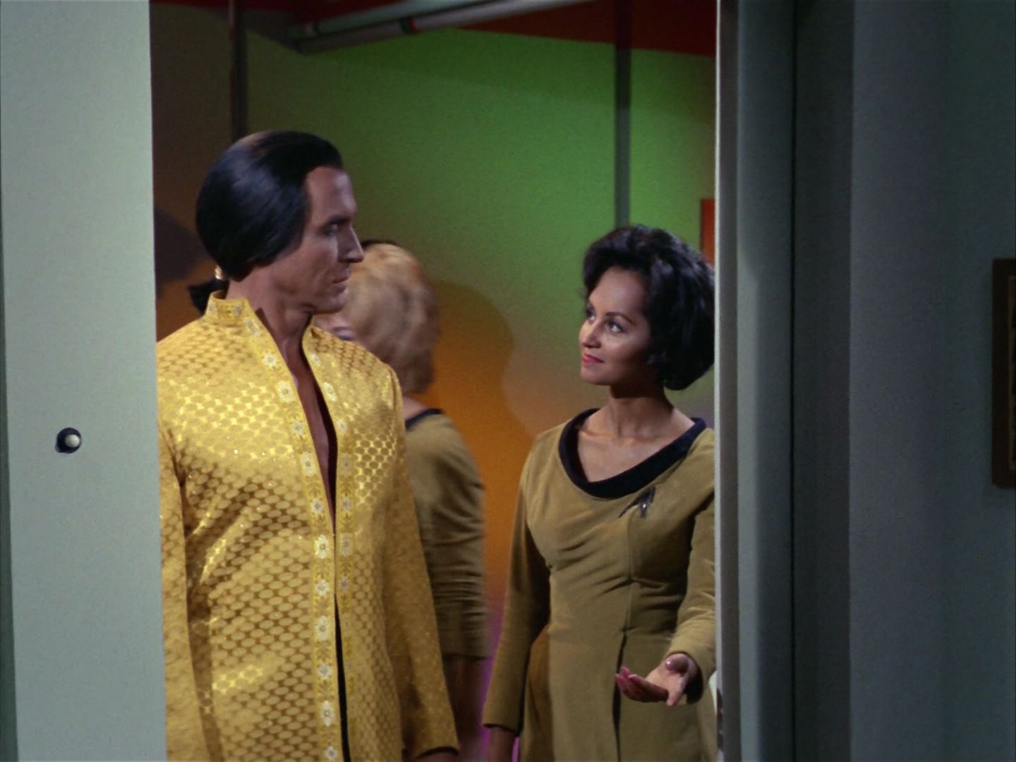 ariane179254_StarTrek_1x22_SpaceSeed_1573.jpg