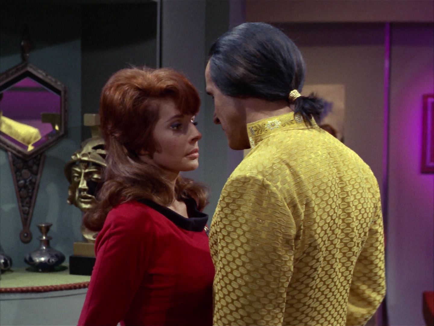 ariane179254_StarTrek_1x22_SpaceSeed_1645.jpg