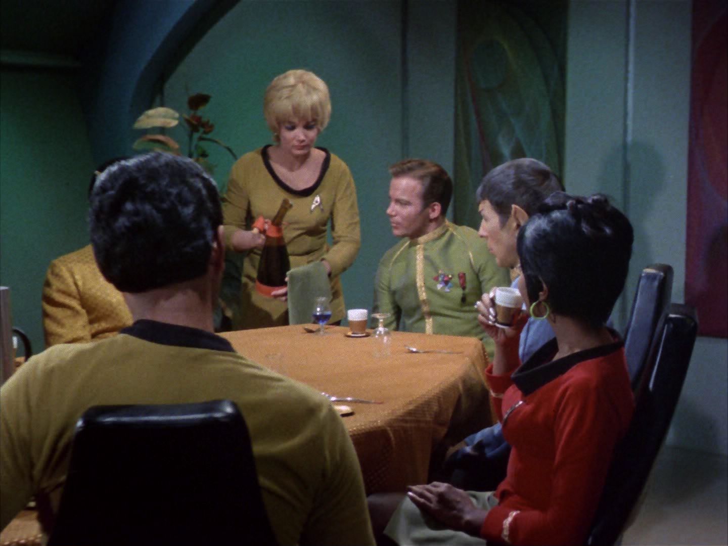 ariane179254_StarTrek_1x22_SpaceSeed_1669.jpg