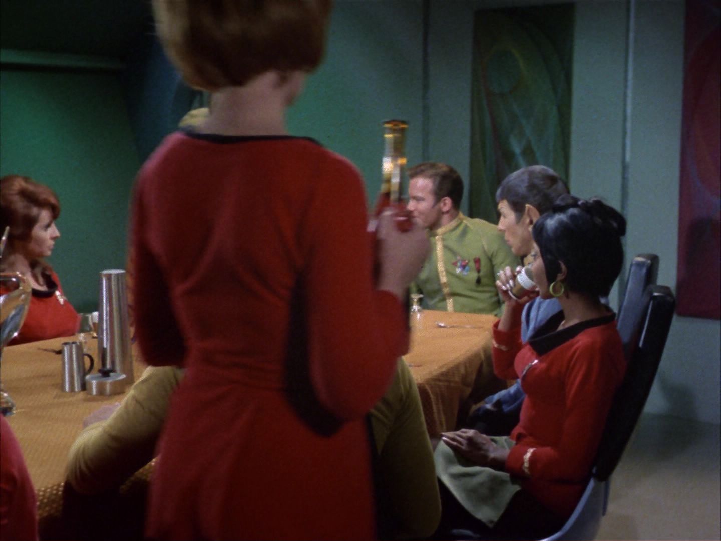 ariane179254_StarTrek_1x22_SpaceSeed_1670.jpg