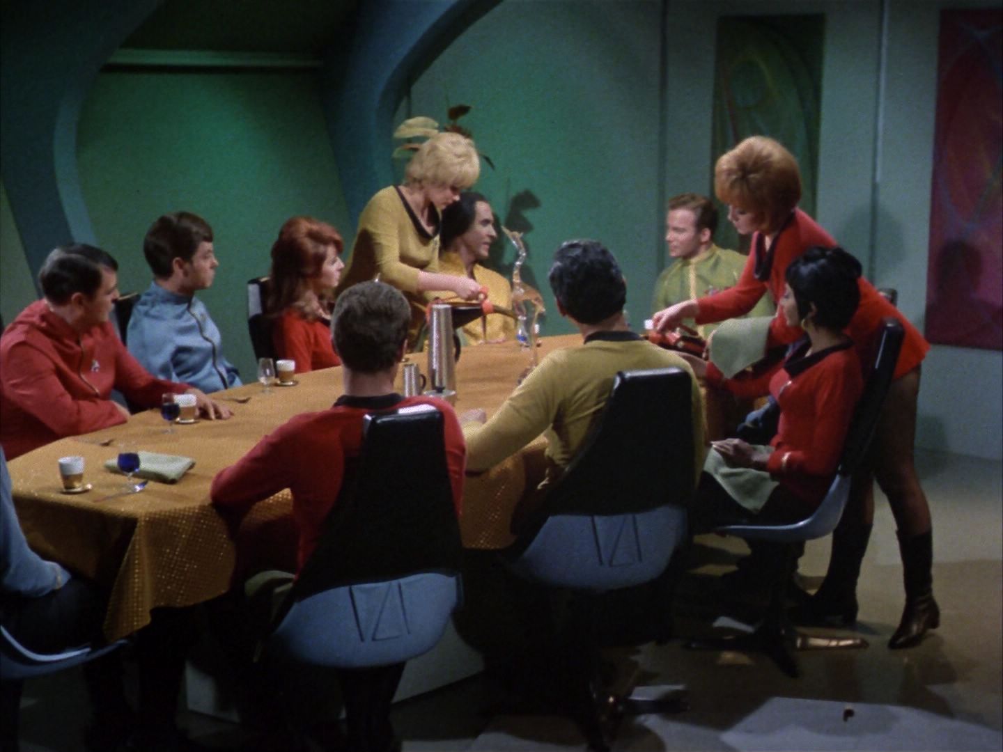ariane179254_StarTrek_1x22_SpaceSeed_1676.jpg