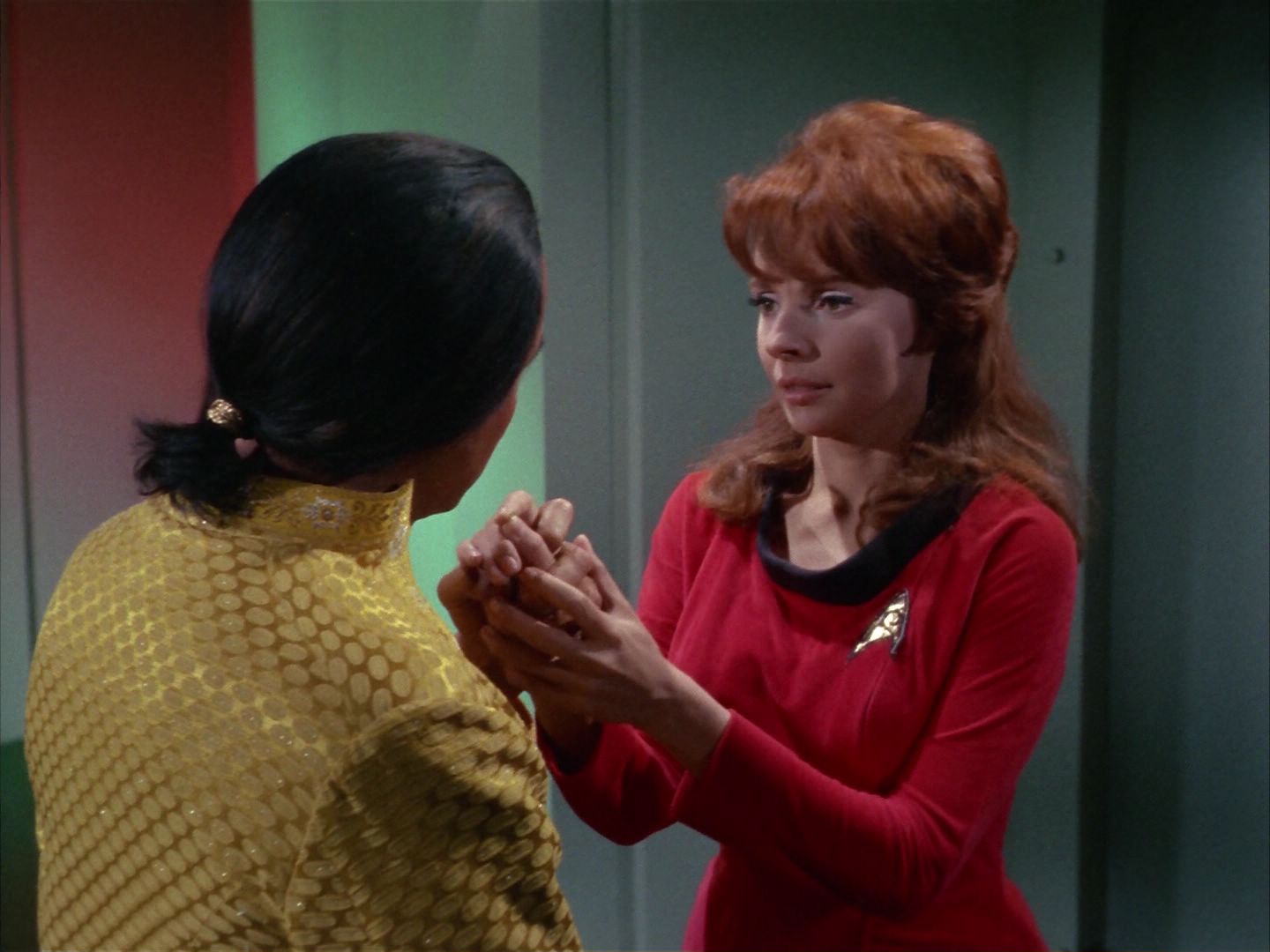 ariane179254_StarTrek_1x22_SpaceSeed_1929.jpg