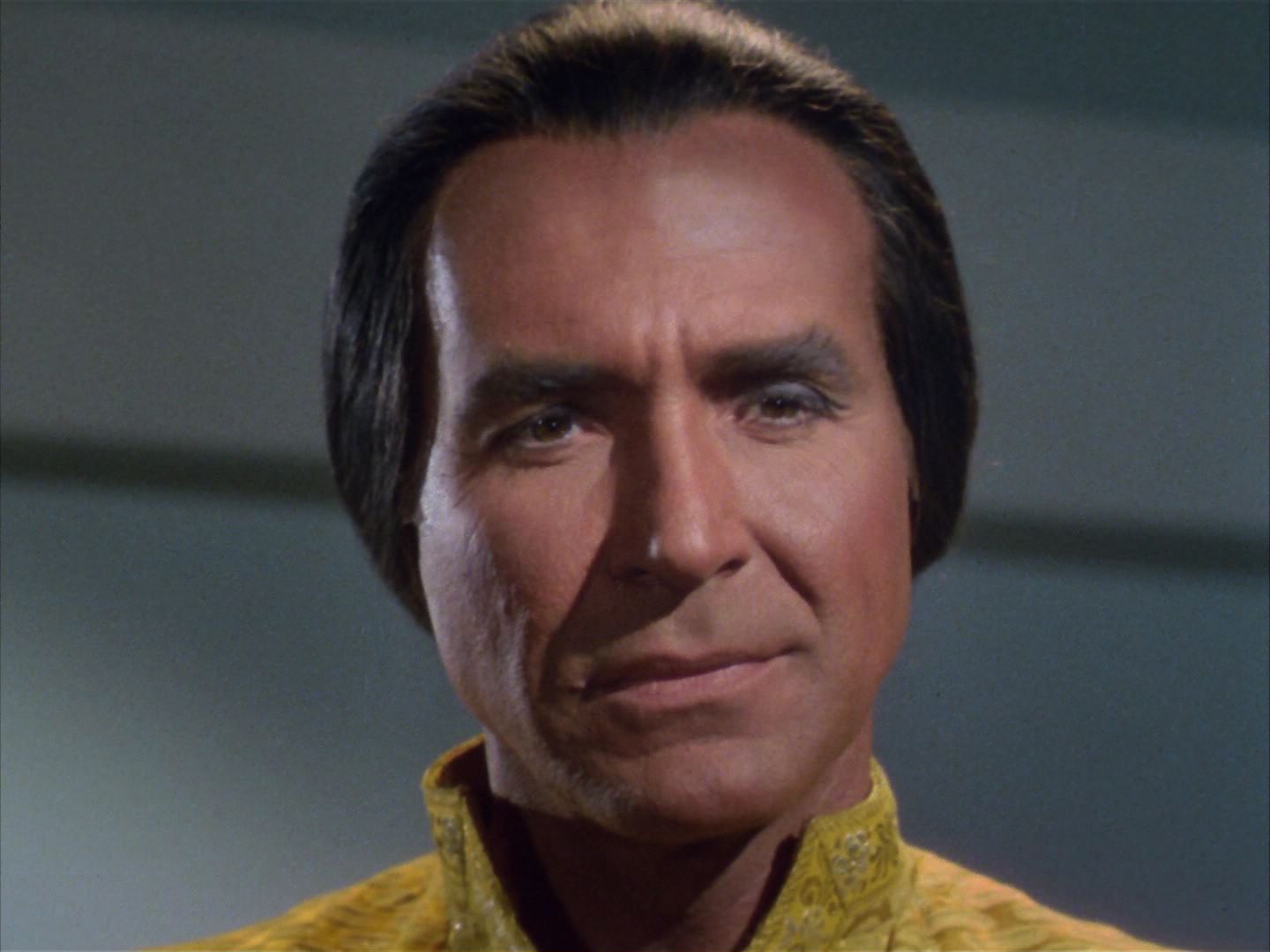 ariane179254_StarTrek_1x22_SpaceSeed_2000.jpg
