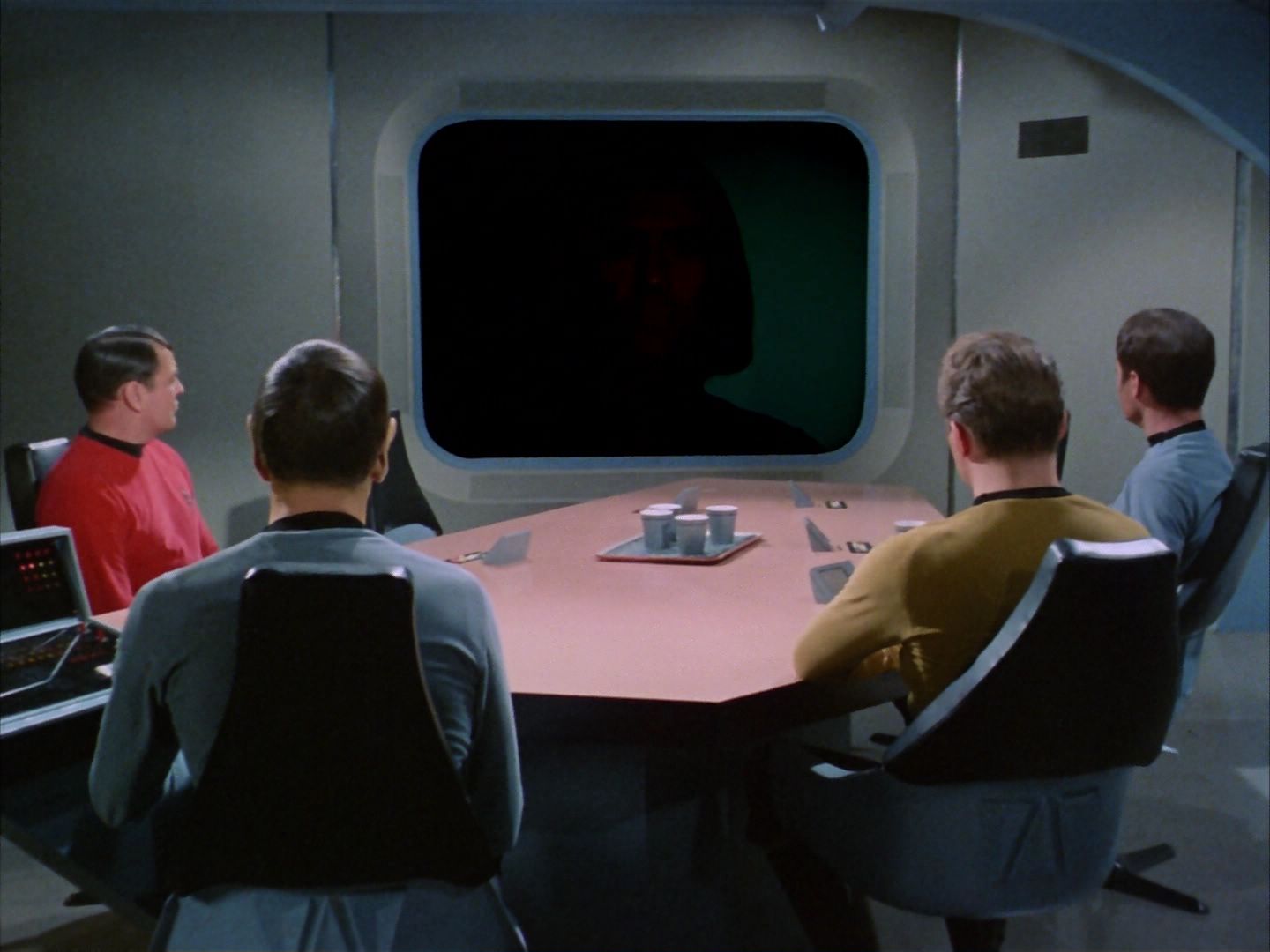 ariane179254_StarTrek_1x22_SpaceSeed_2016.jpg