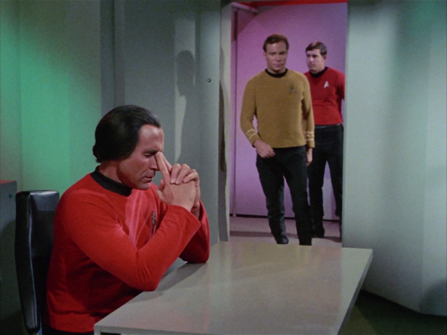 ariane179254_StarTrek_1x22_SpaceSeed_2096.jpg