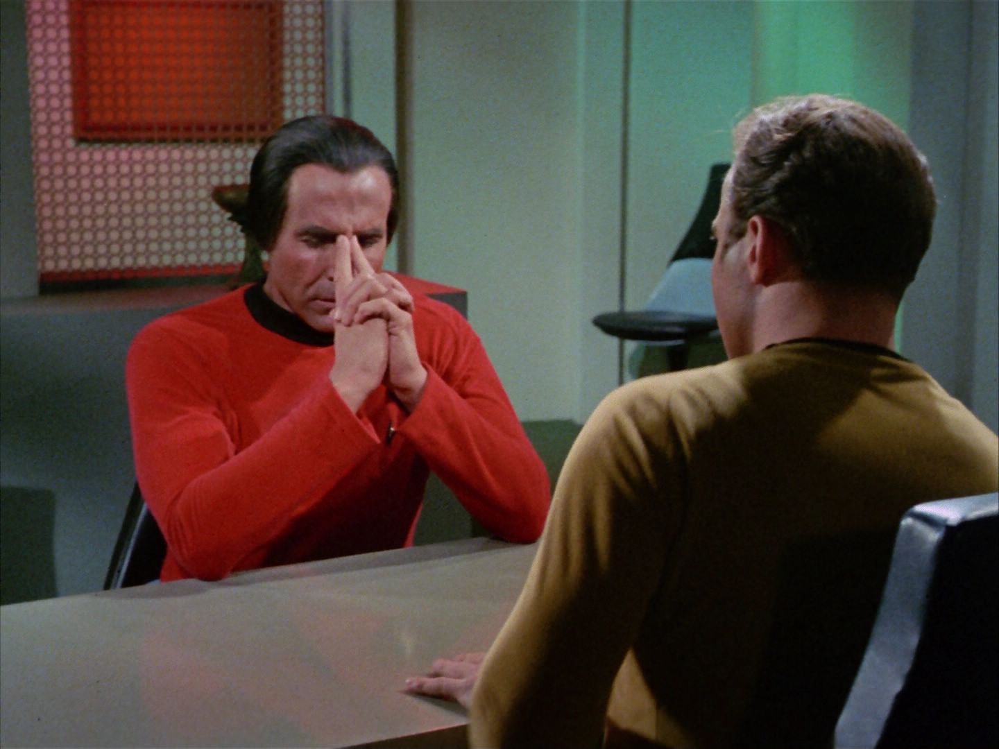 ariane179254_StarTrek_1x22_SpaceSeed_2102.jpg