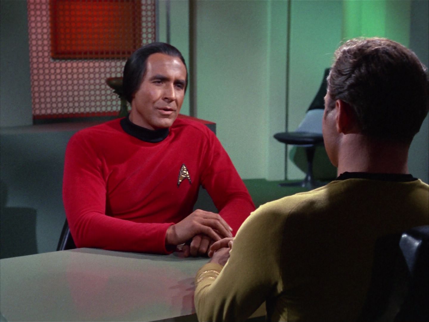 ariane179254_StarTrek_1x22_SpaceSeed_2131.jpg