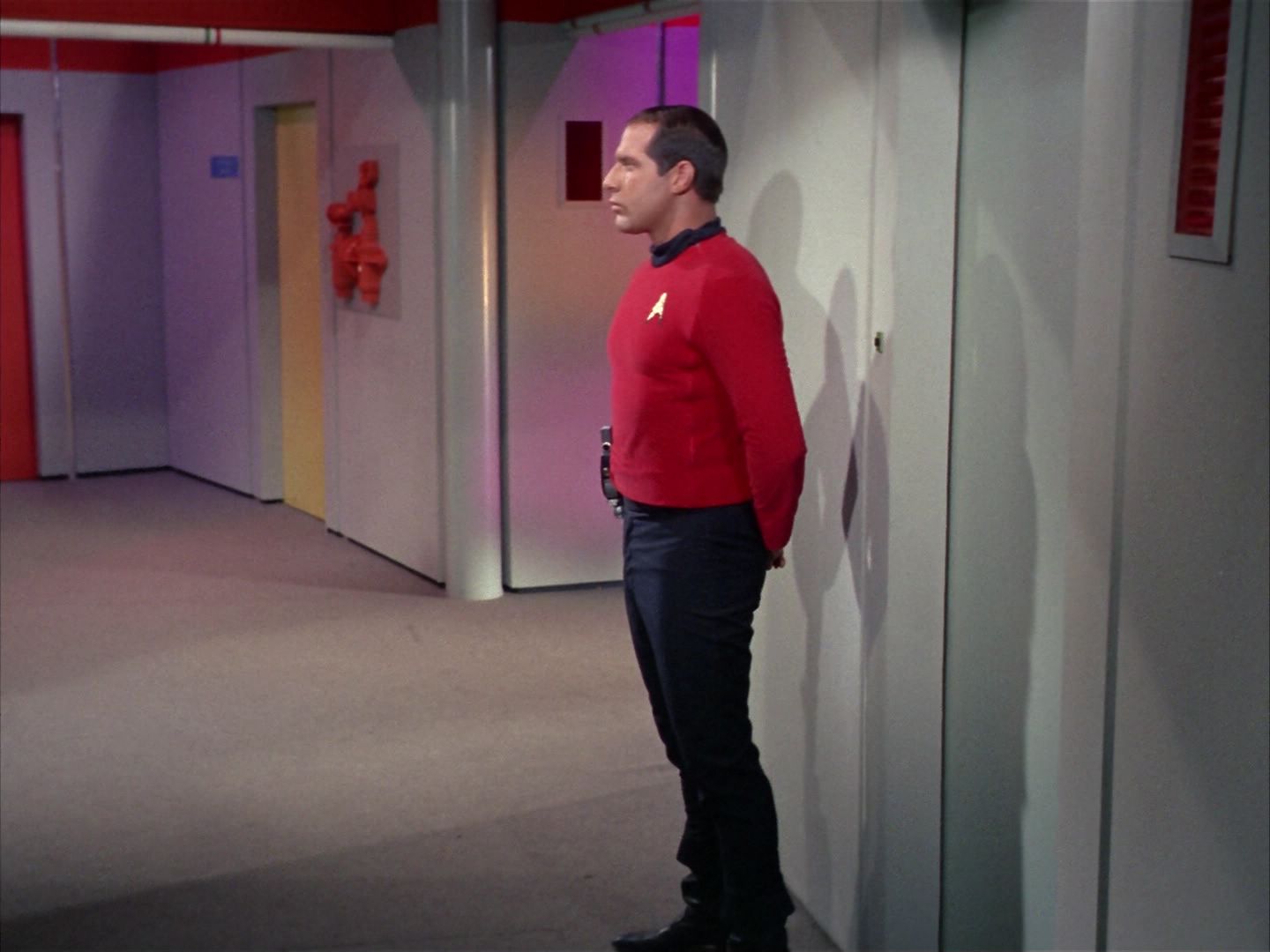 ariane179254_StarTrek_1x22_SpaceSeed_2217.jpg
