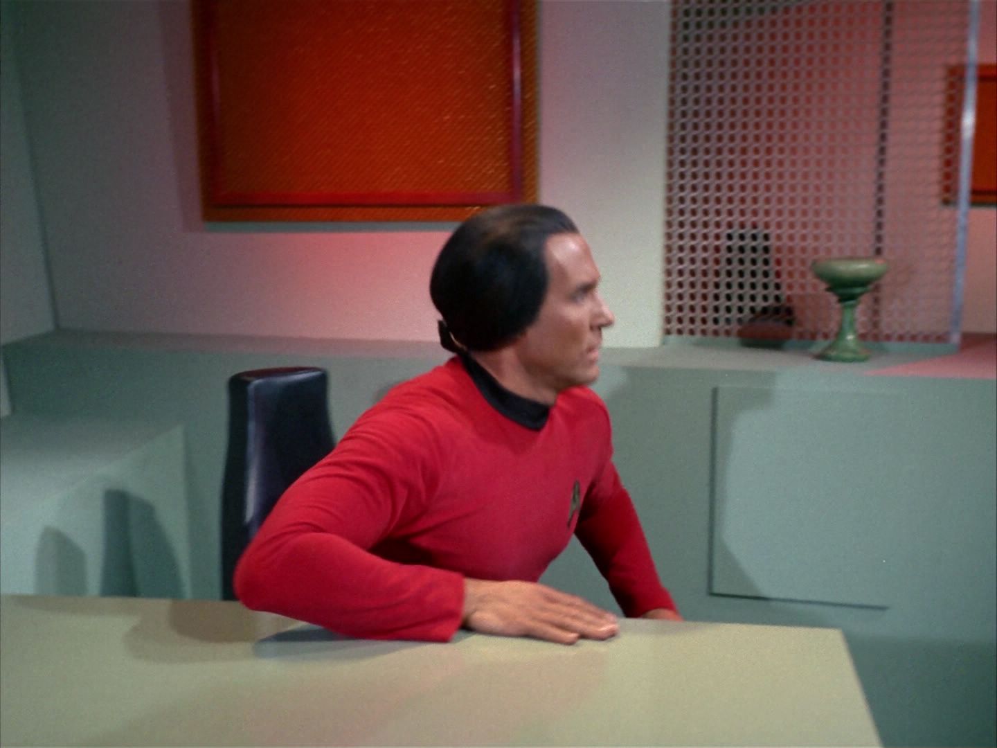 ariane179254_StarTrek_1x22_SpaceSeed_2219.jpg
