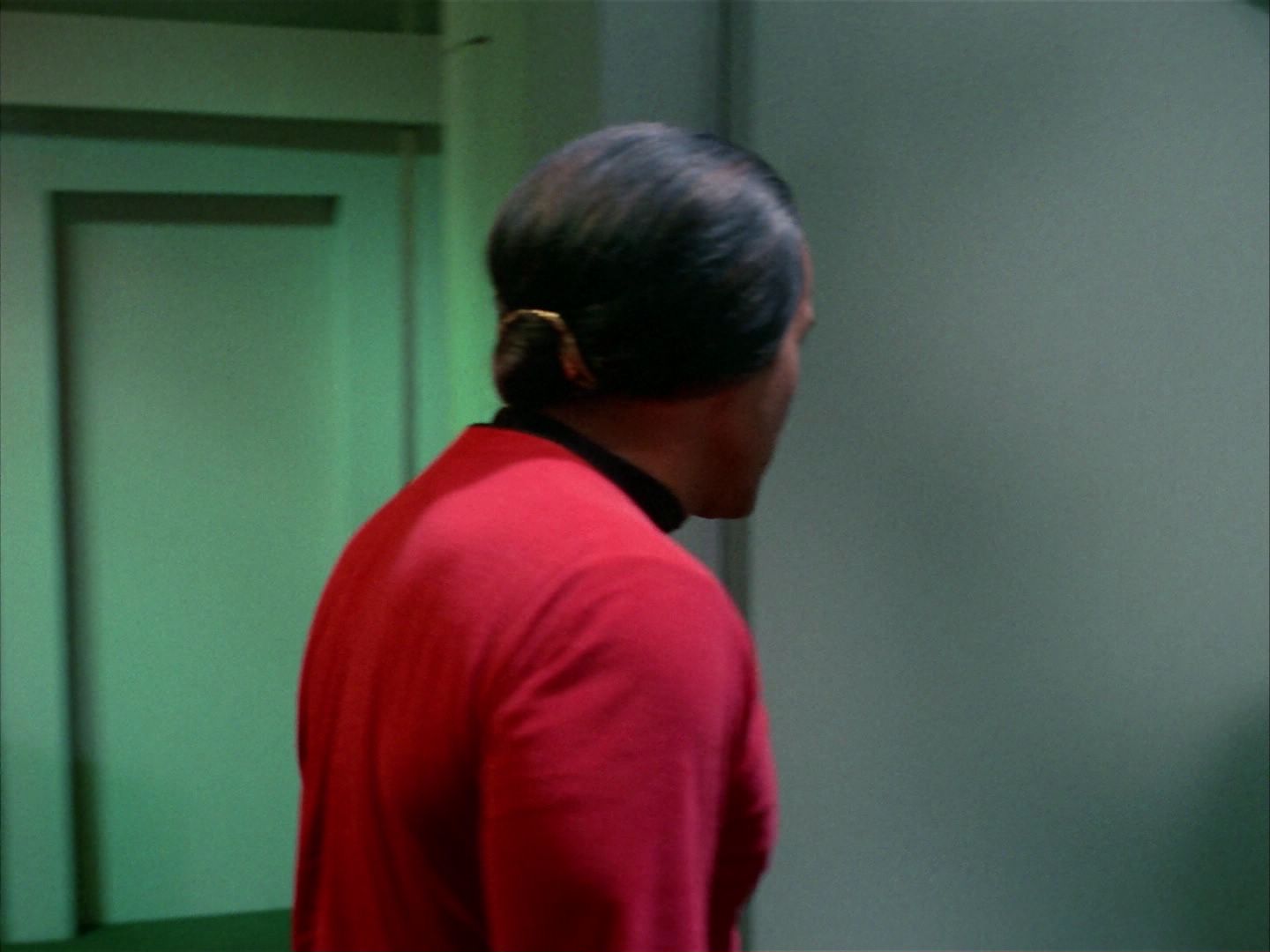ariane179254_StarTrek_1x22_SpaceSeed_2222.jpg