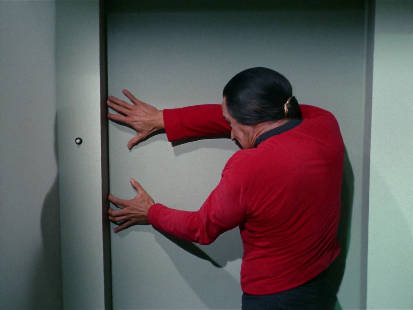 ariane179254_StarTrek_1x22_SpaceSeed_2235.jpg