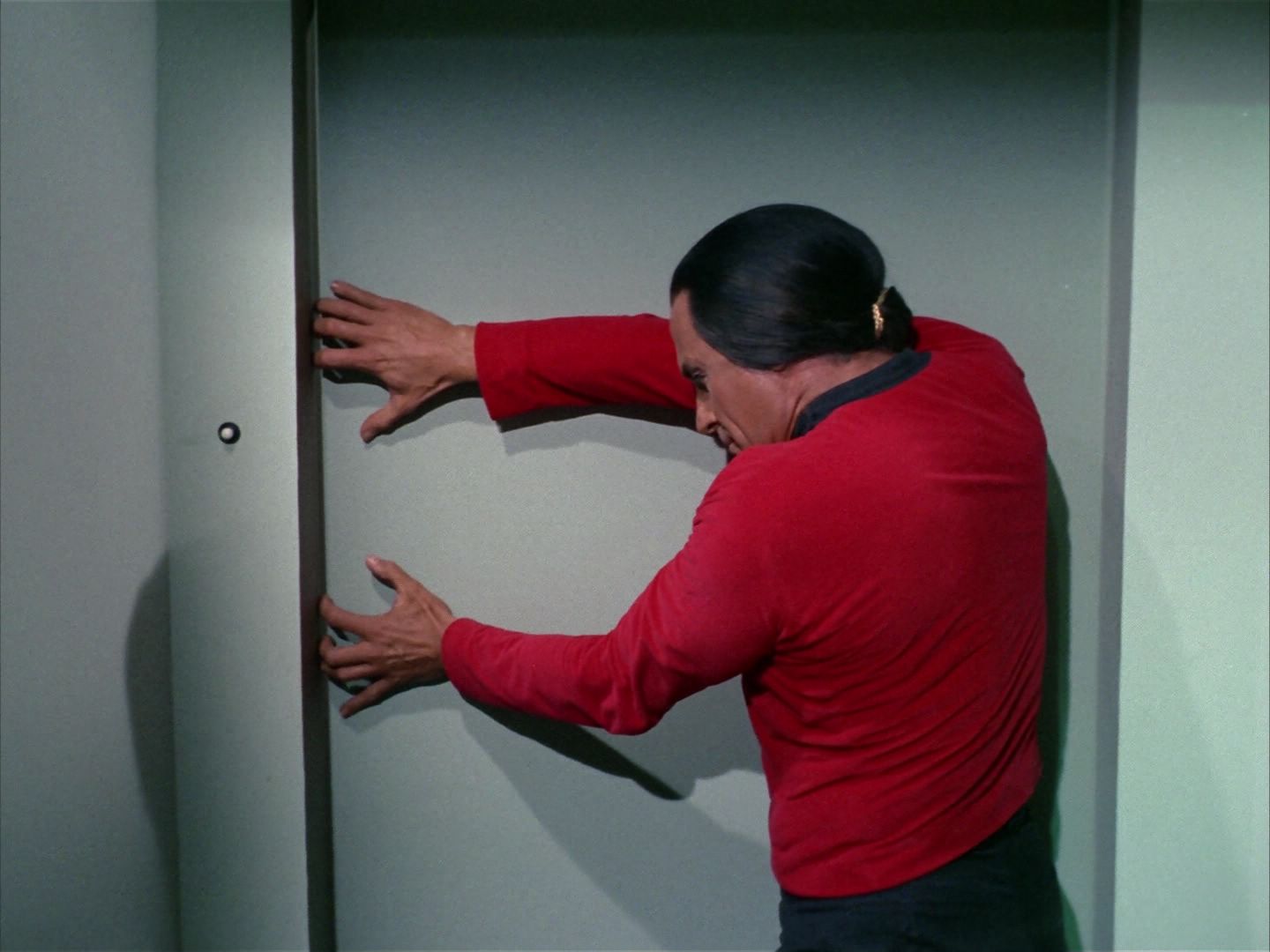 ariane179254_StarTrek_1x22_SpaceSeed_2238.jpg