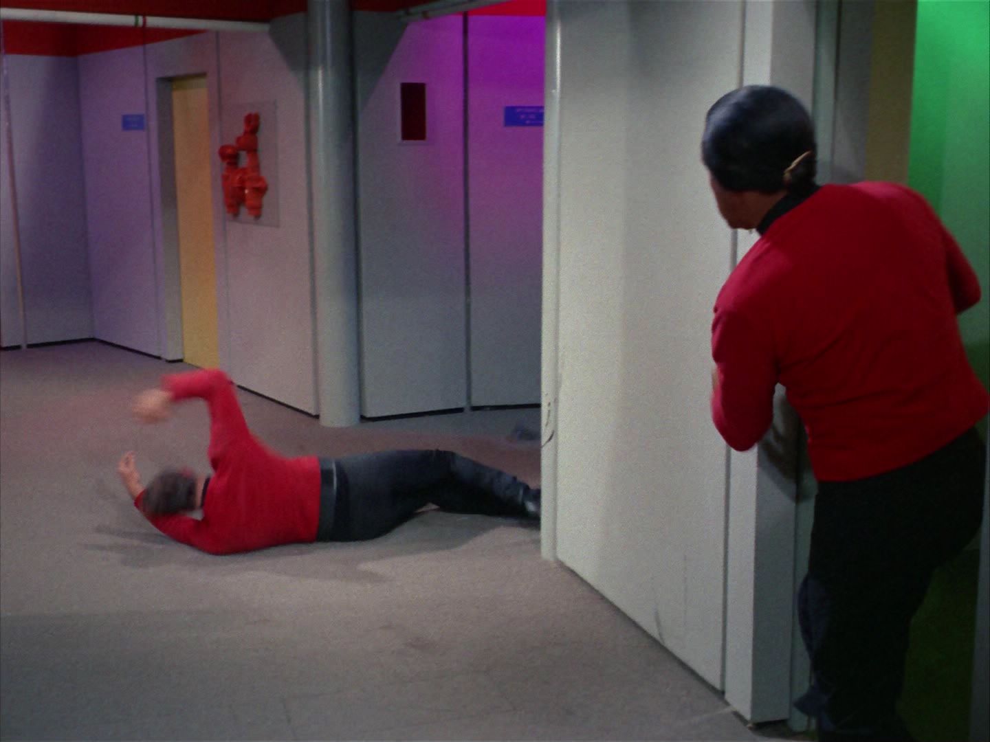 ariane179254_StarTrek_1x22_SpaceSeed_2243.jpg