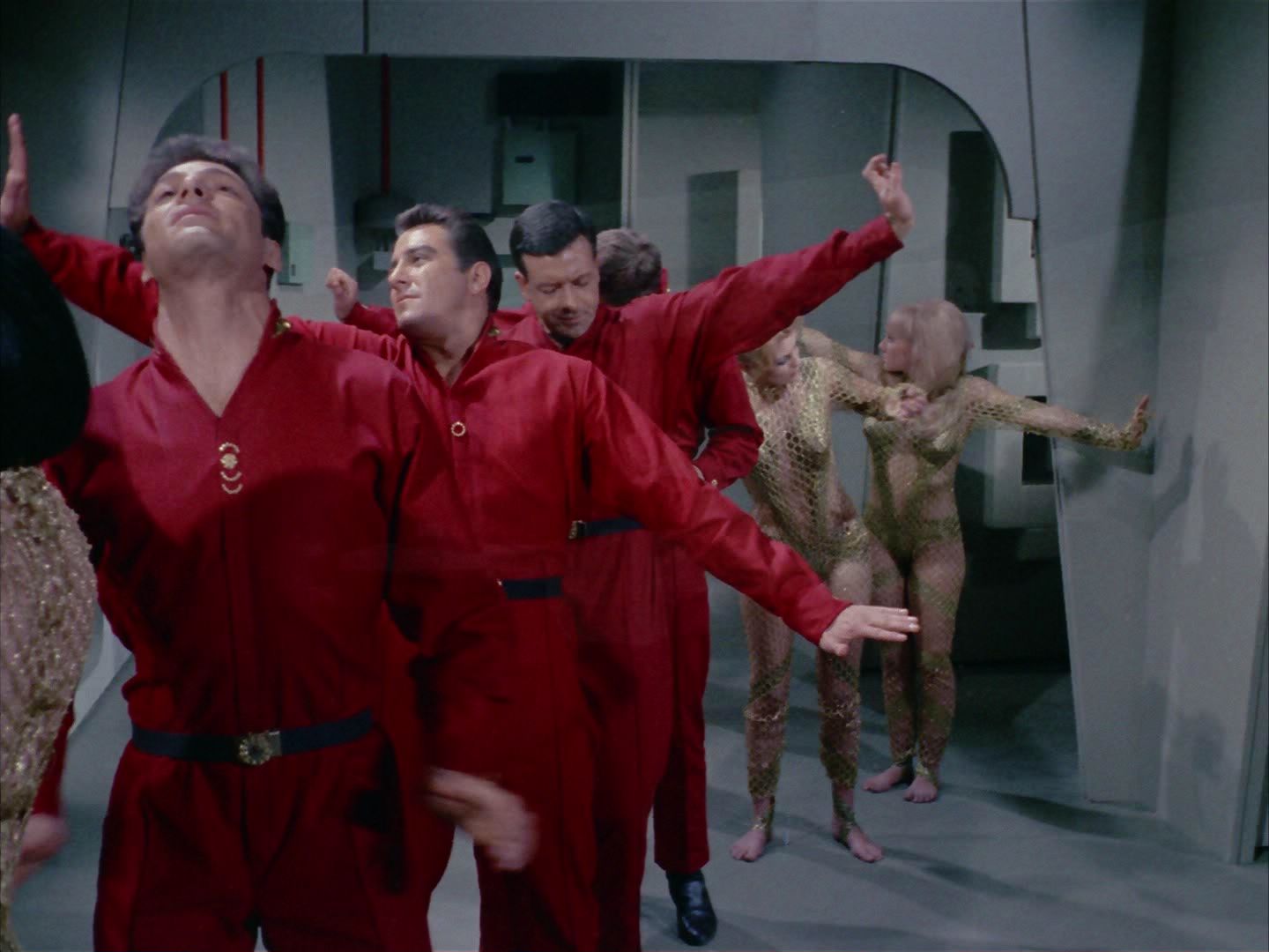ariane179254_StarTrek_1x22_SpaceSeed_2271.jpg