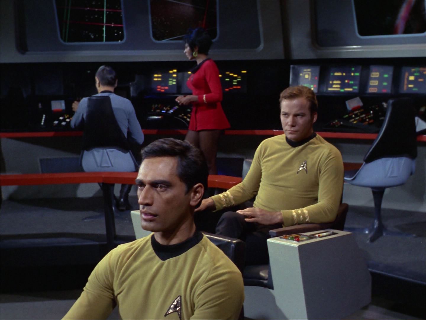 ariane179254_StarTrek_1x22_SpaceSeed_2300.jpg