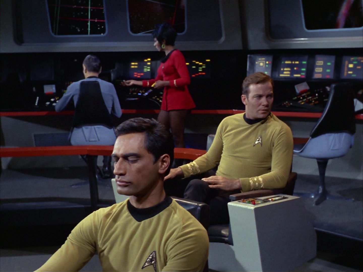 ariane179254_StarTrek_1x22_SpaceSeed_2305.jpg