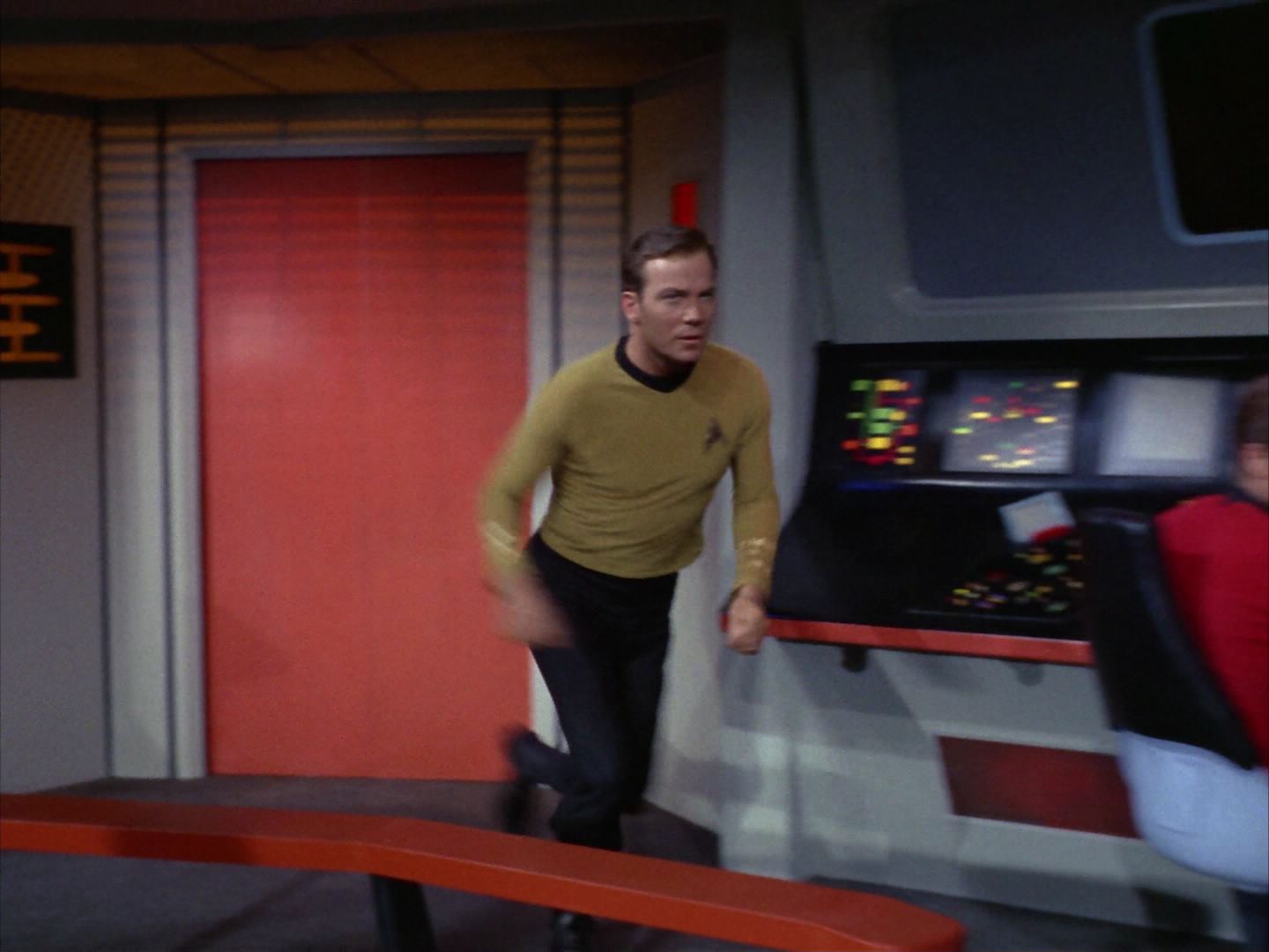 ariane179254_StarTrek_1x22_SpaceSeed_2333.jpg