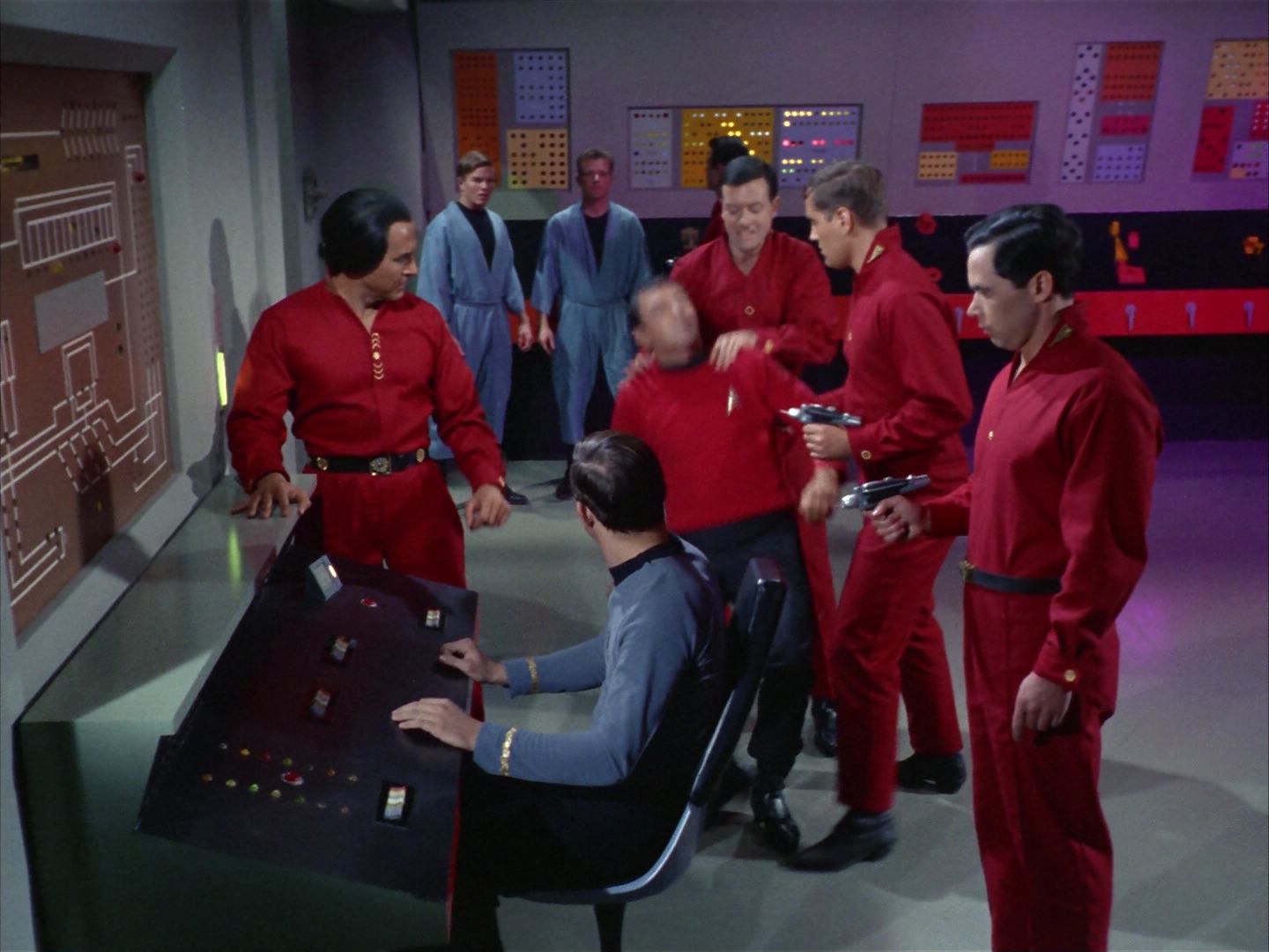 ariane179254_StarTrek_1x22_SpaceSeed_2358.jpg