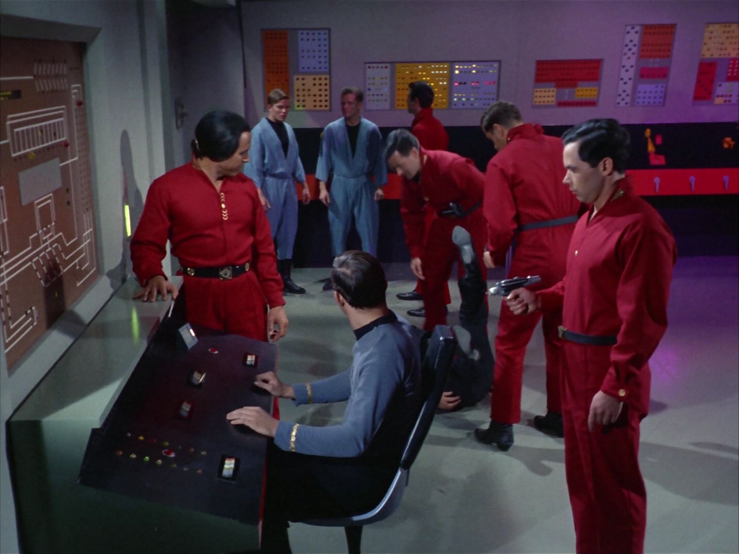 ariane179254_StarTrek_1x22_SpaceSeed_2359.jpg