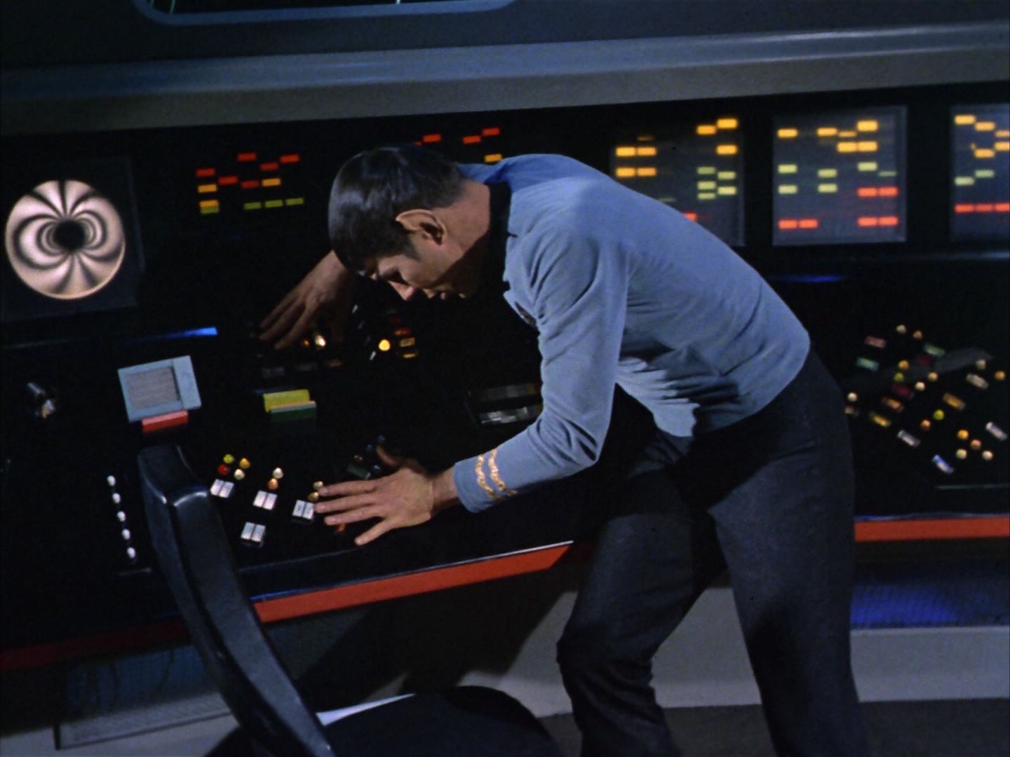 ariane179254_StarTrek_1x22_SpaceSeed_2443.jpg