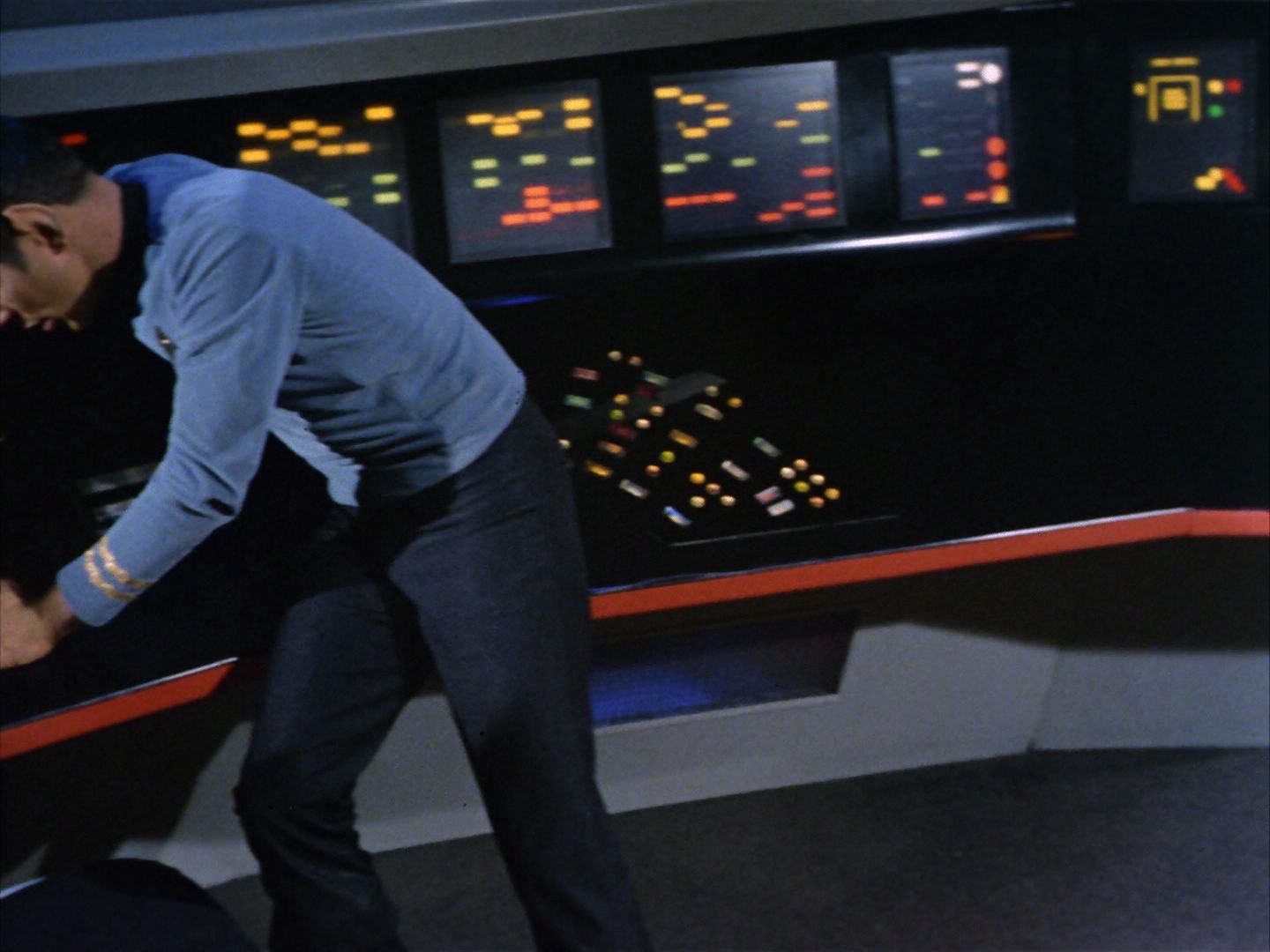 ariane179254_StarTrek_1x22_SpaceSeed_2446.jpg