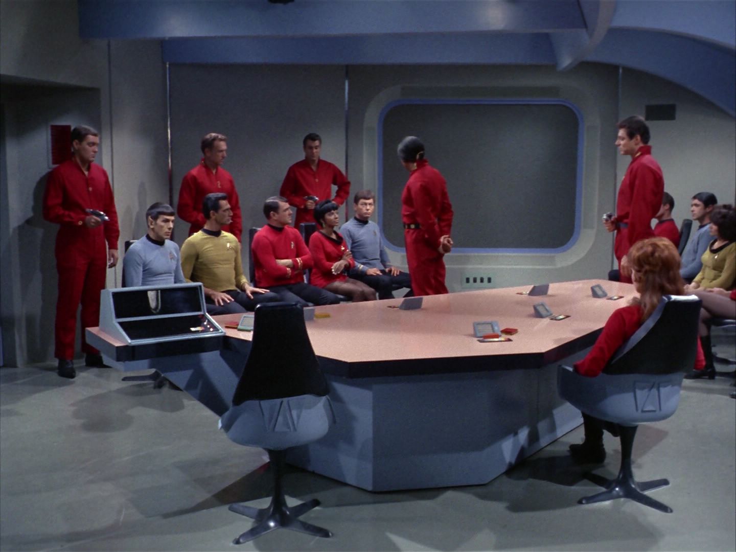 ariane179254_StarTrek_1x22_SpaceSeed_2516.jpg
