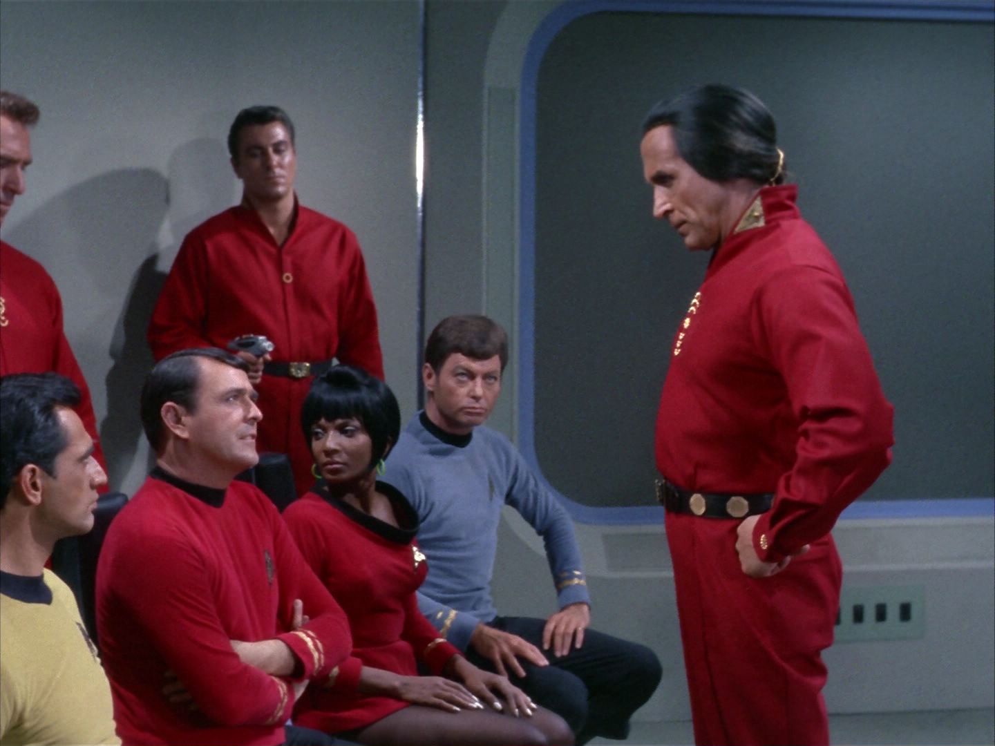 ariane179254_StarTrek_1x22_SpaceSeed_2524.jpg