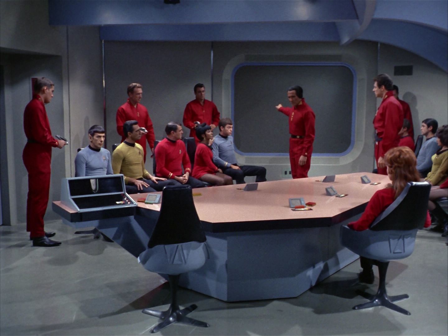 ariane179254_StarTrek_1x22_SpaceSeed_2536.jpg