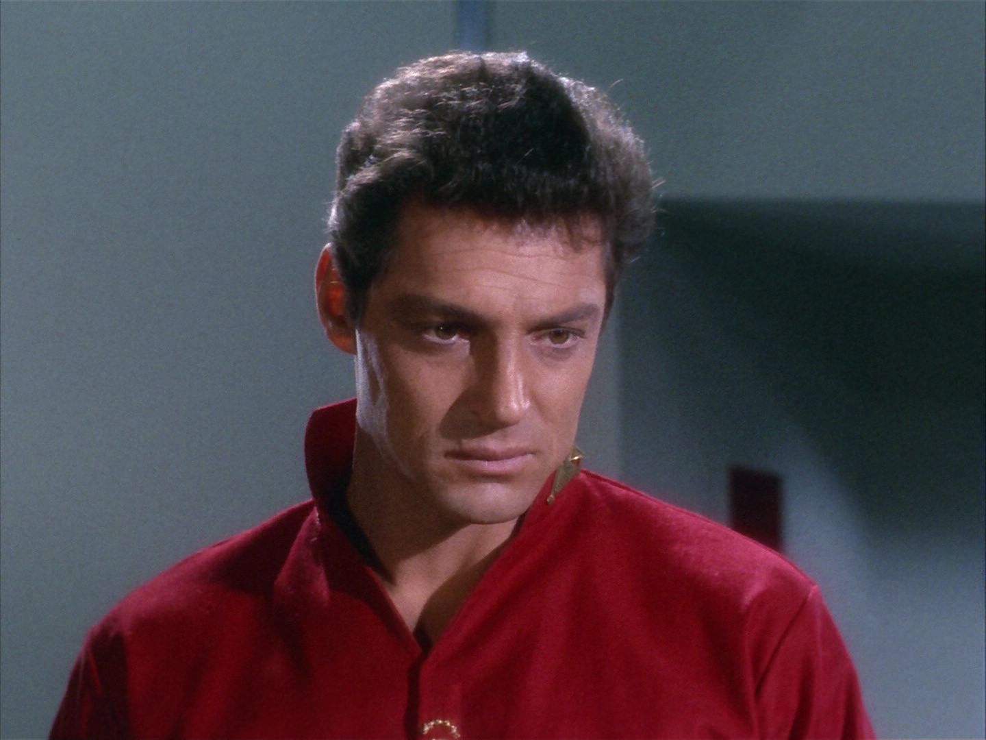 ariane179254_StarTrek_1x22_SpaceSeed_2552.jpg