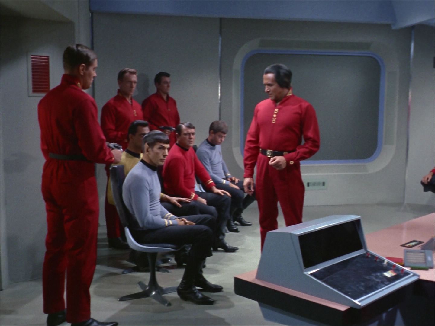 ariane179254_StarTrek_1x22_SpaceSeed_2732.jpg