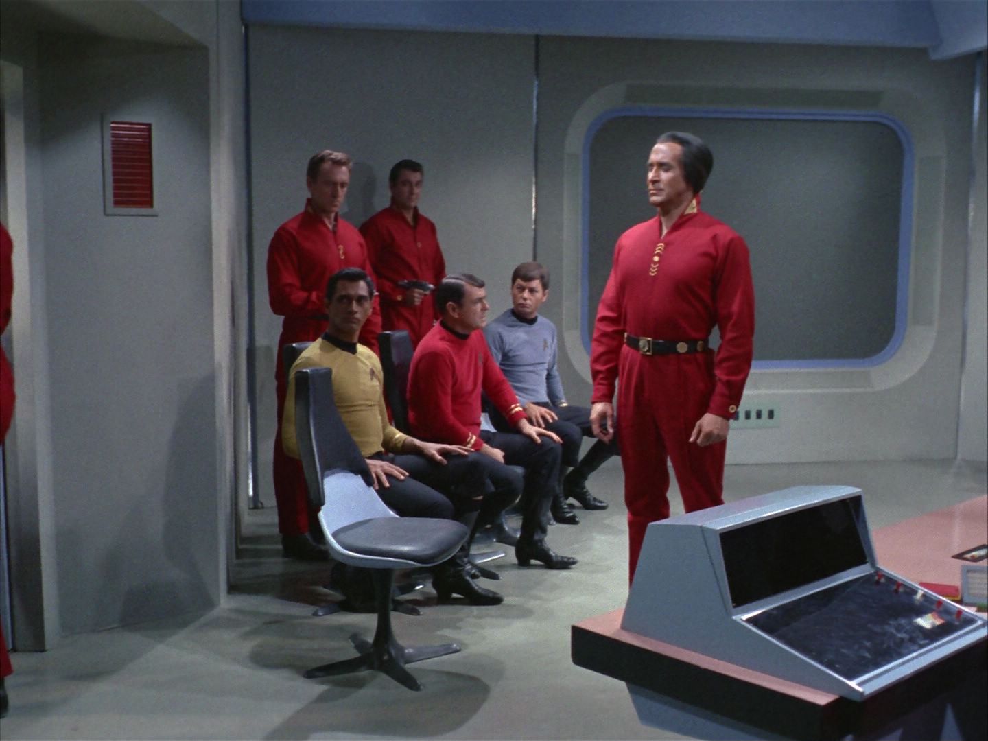 ariane179254_StarTrek_1x22_SpaceSeed_2746.jpg
