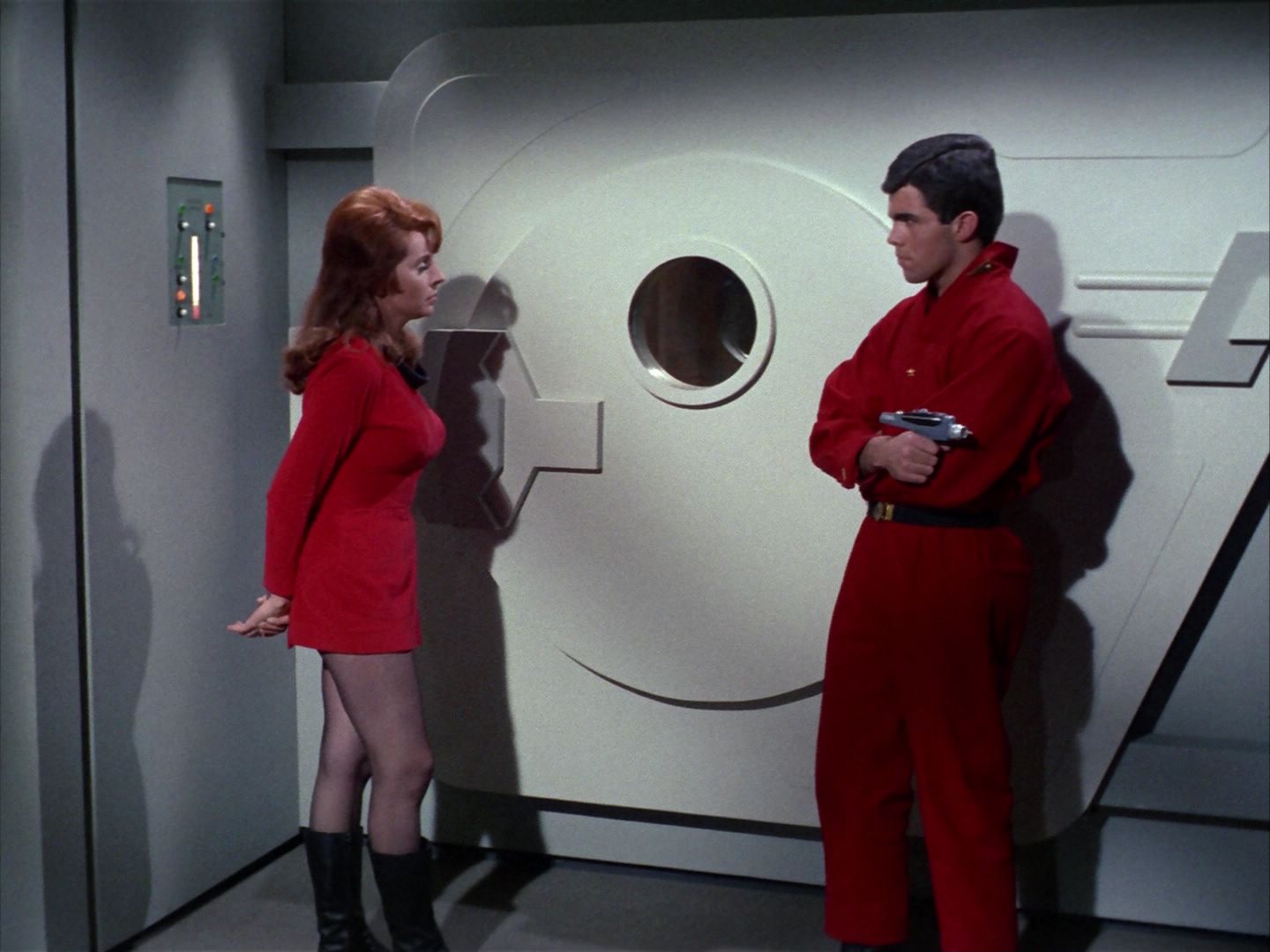 ariane179254_StarTrek_1x22_SpaceSeed_2756.jpg