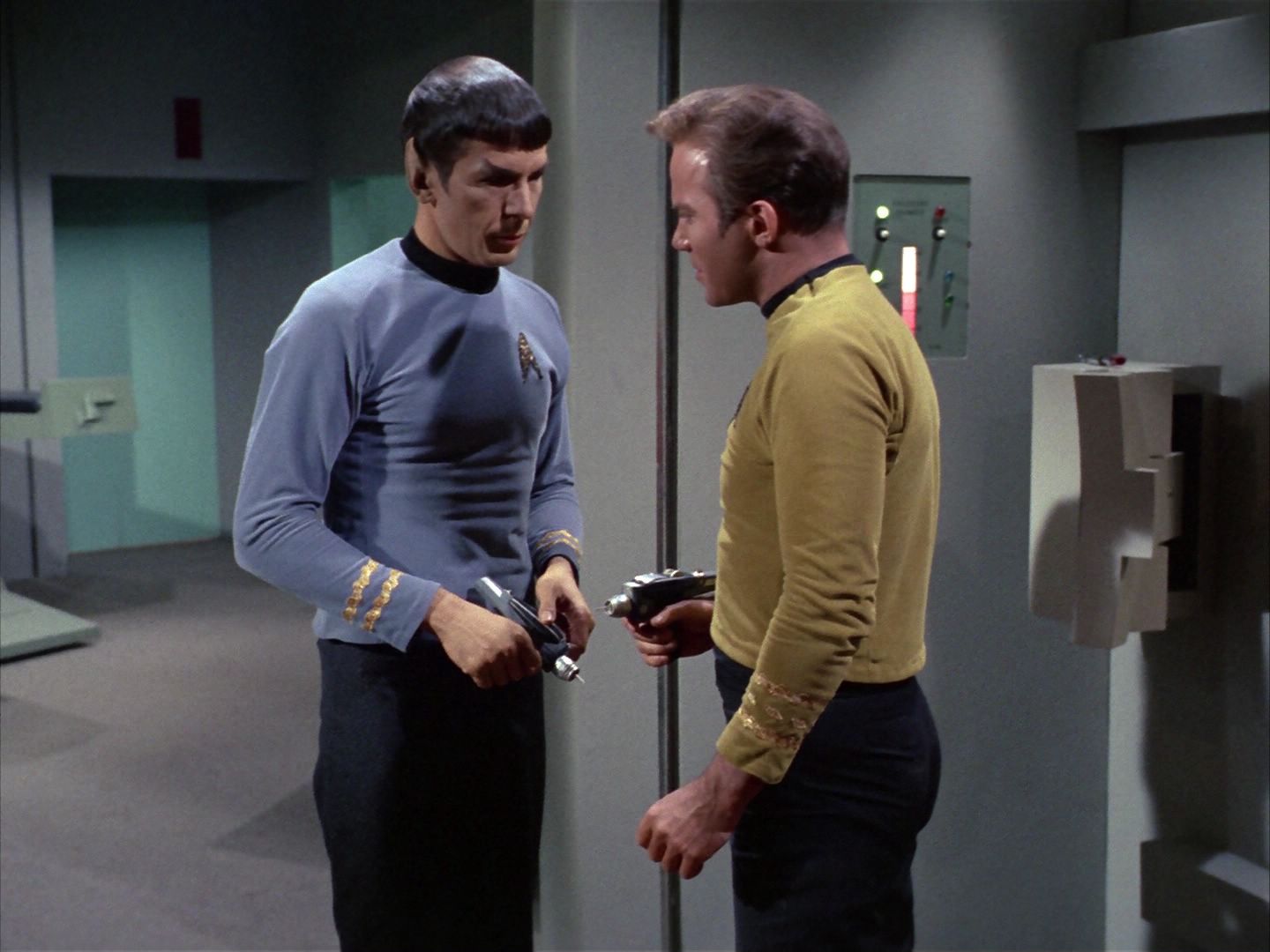 ariane179254_StarTrek_1x22_SpaceSeed_2824.jpg