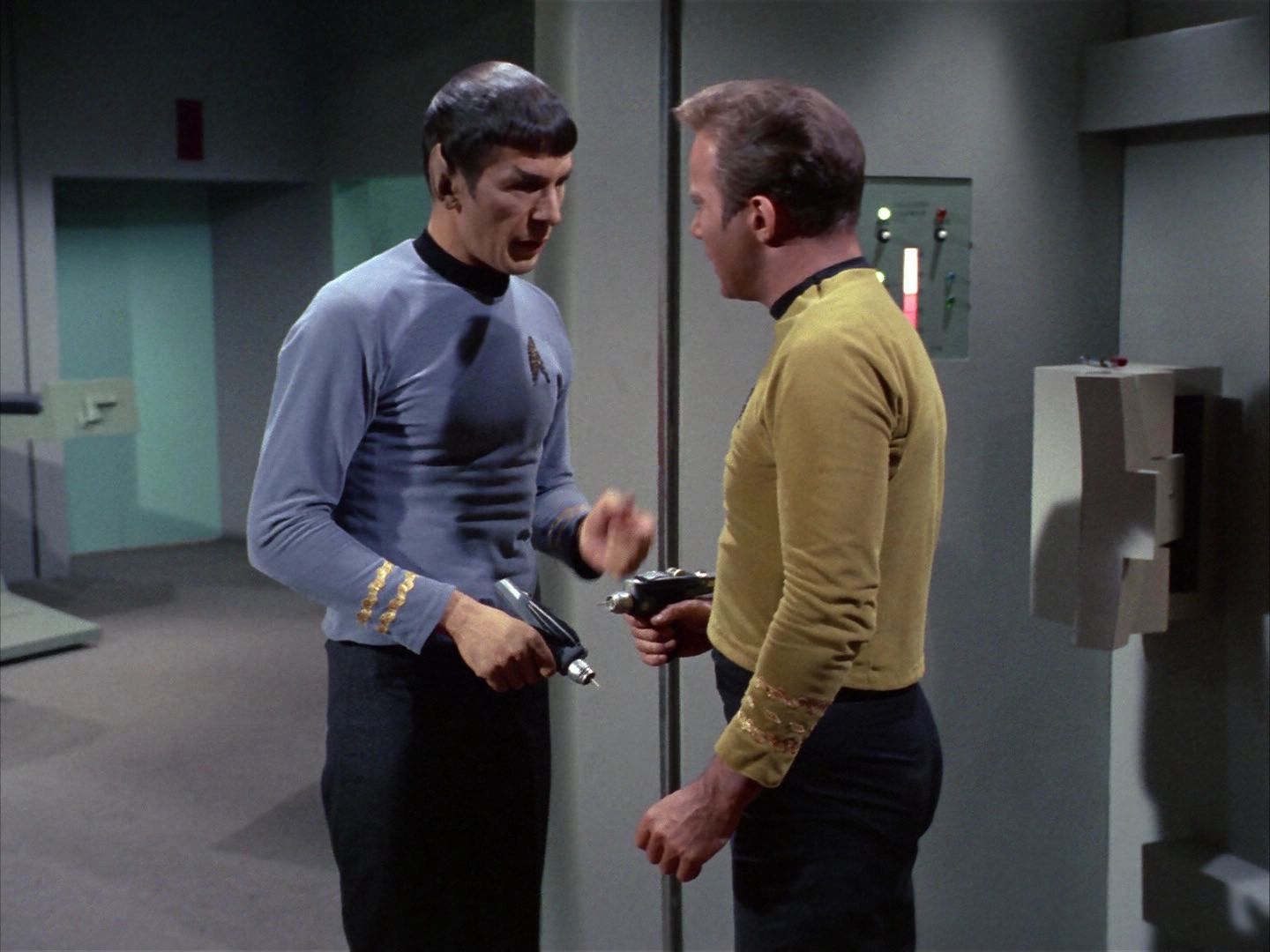 ariane179254_StarTrek_1x22_SpaceSeed_2828.jpg