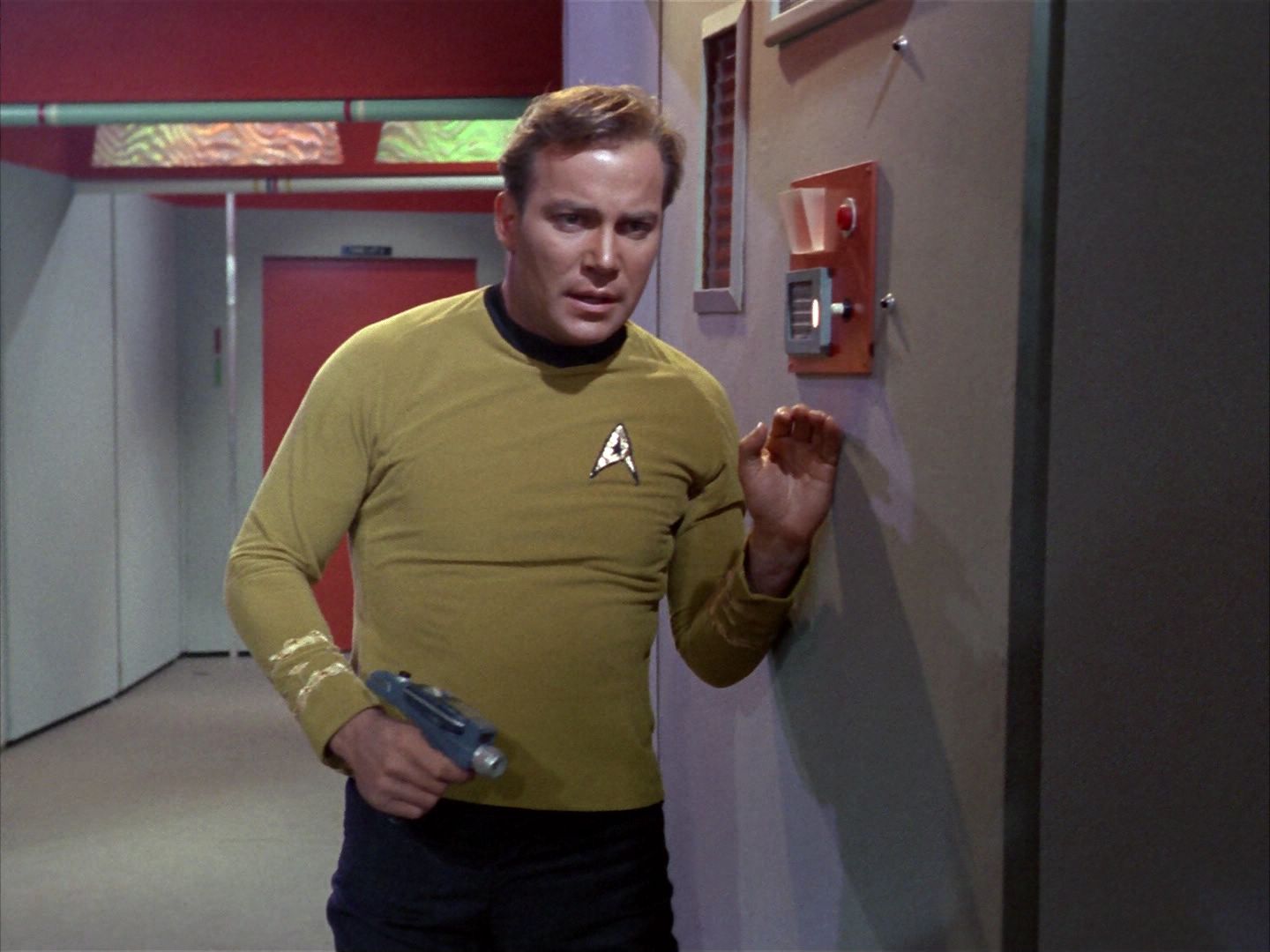 ariane179254_StarTrek_1x22_SpaceSeed_2880.jpg