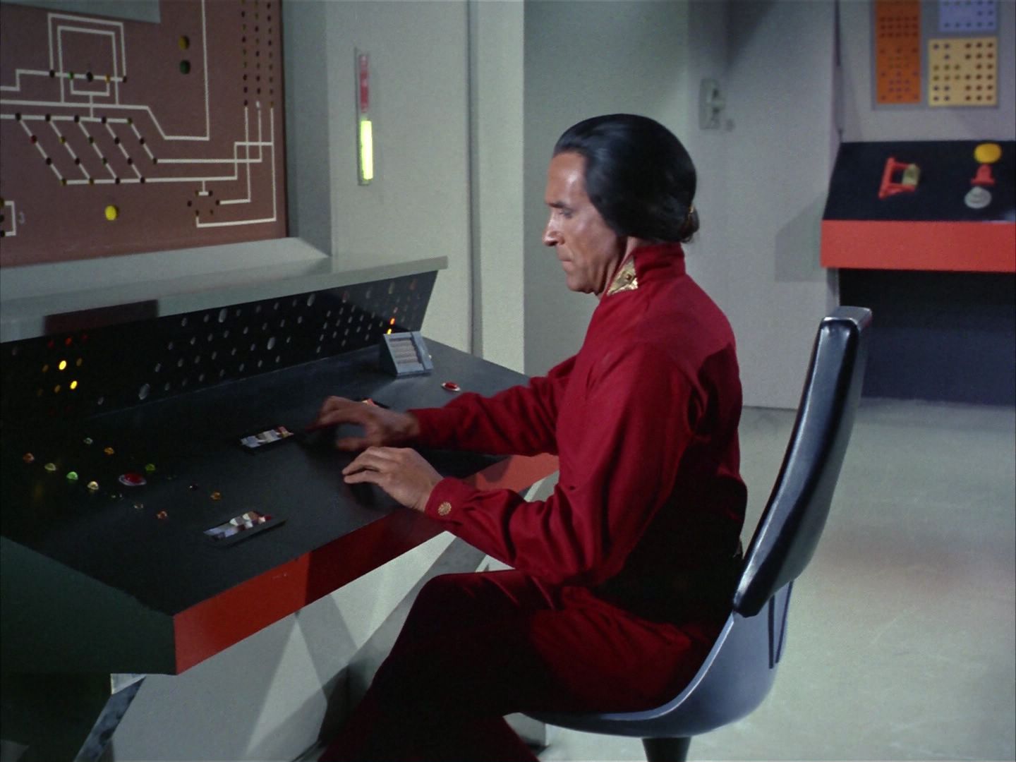 ariane179254_StarTrek_1x22_SpaceSeed_2887.jpg