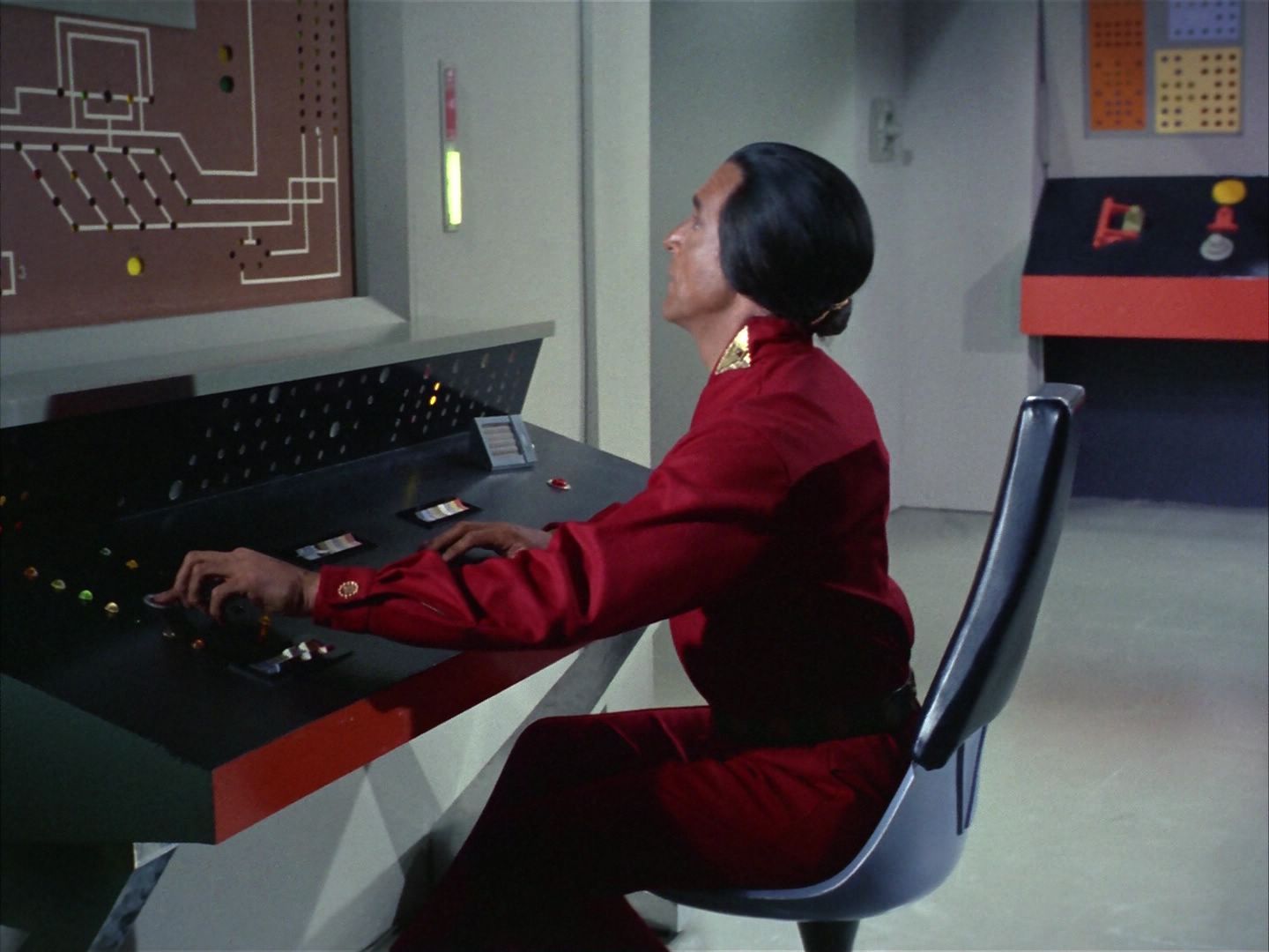 ariane179254_StarTrek_1x22_SpaceSeed_2888.jpg