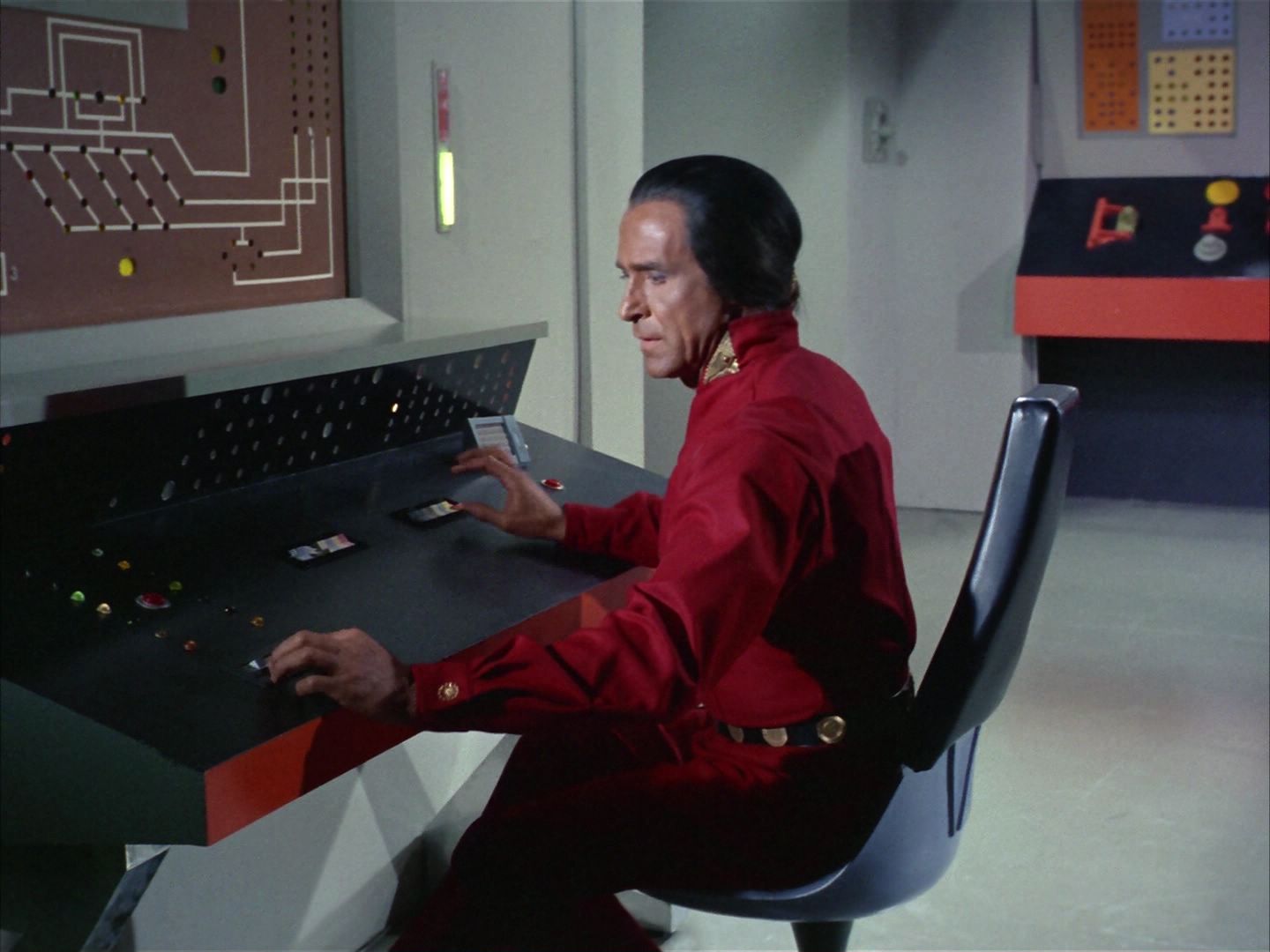 ariane179254_StarTrek_1x22_SpaceSeed_2892.jpg