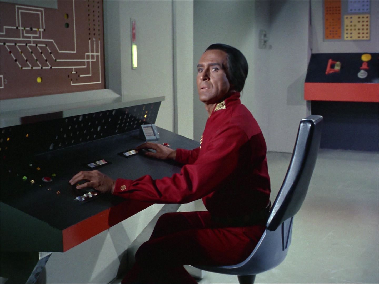 ariane179254_StarTrek_1x22_SpaceSeed_2896.jpg