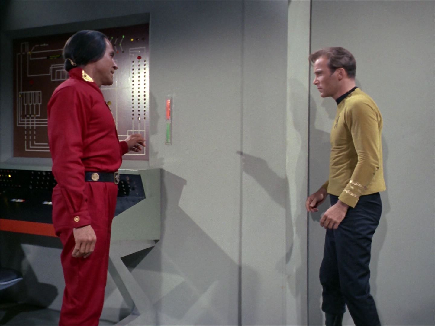 ariane179254_StarTrek_1x22_SpaceSeed_2936.jpg